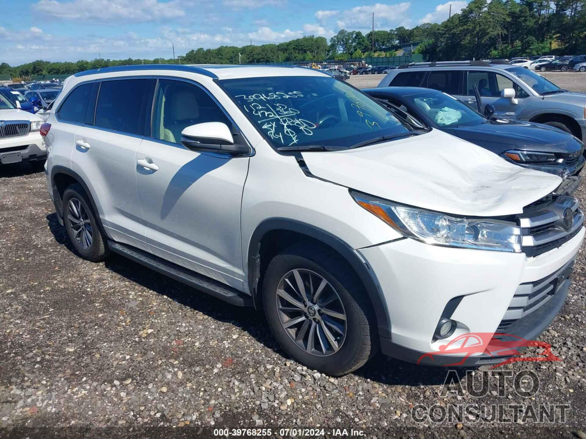 TOYOTA HIGHLANDER 2018 - 5TDJZRFH7JS546448