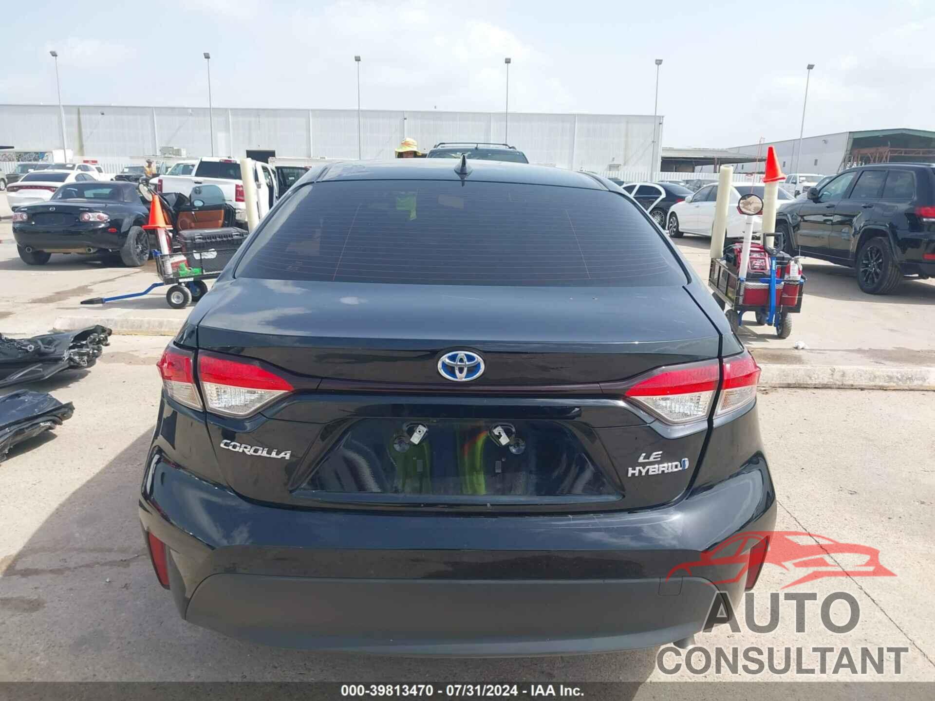 TOYOTA COROLLA 2024 - JTDBCMFE5R3033890