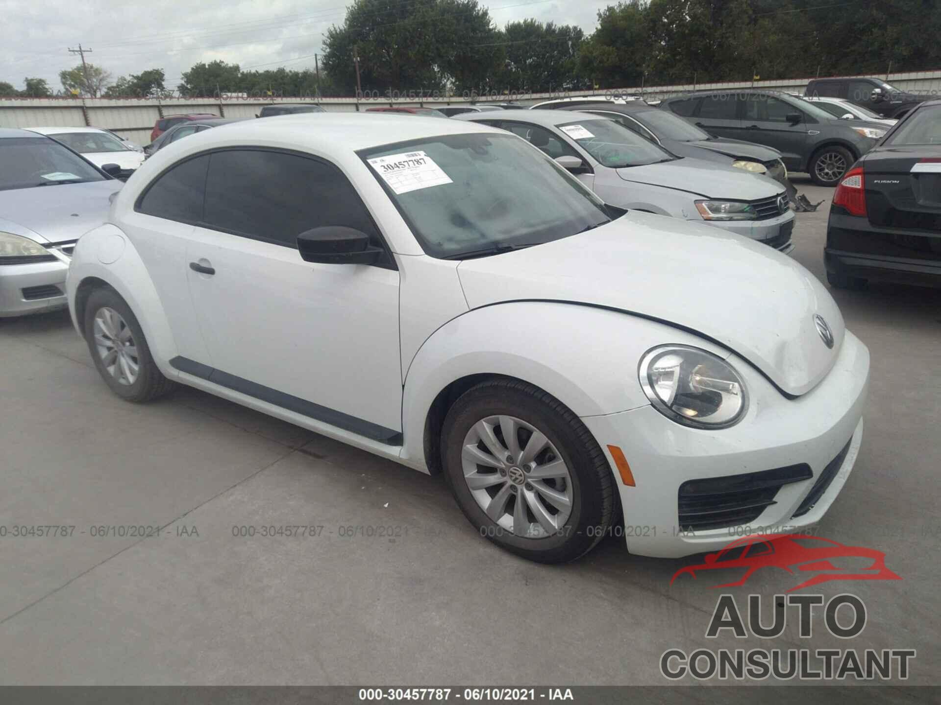 VOLKSWAGEN BEETLE 2017 - 3VWF17AT6HM630622