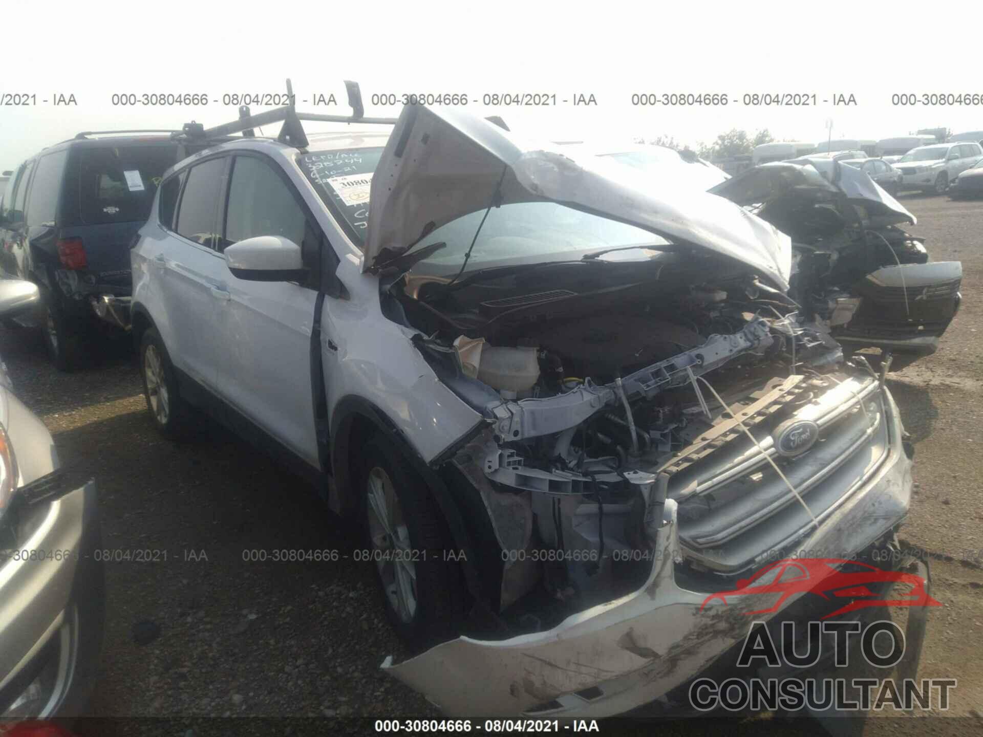 FORD ESCAPE 2017 - 1FMCU0GDXHUE77190