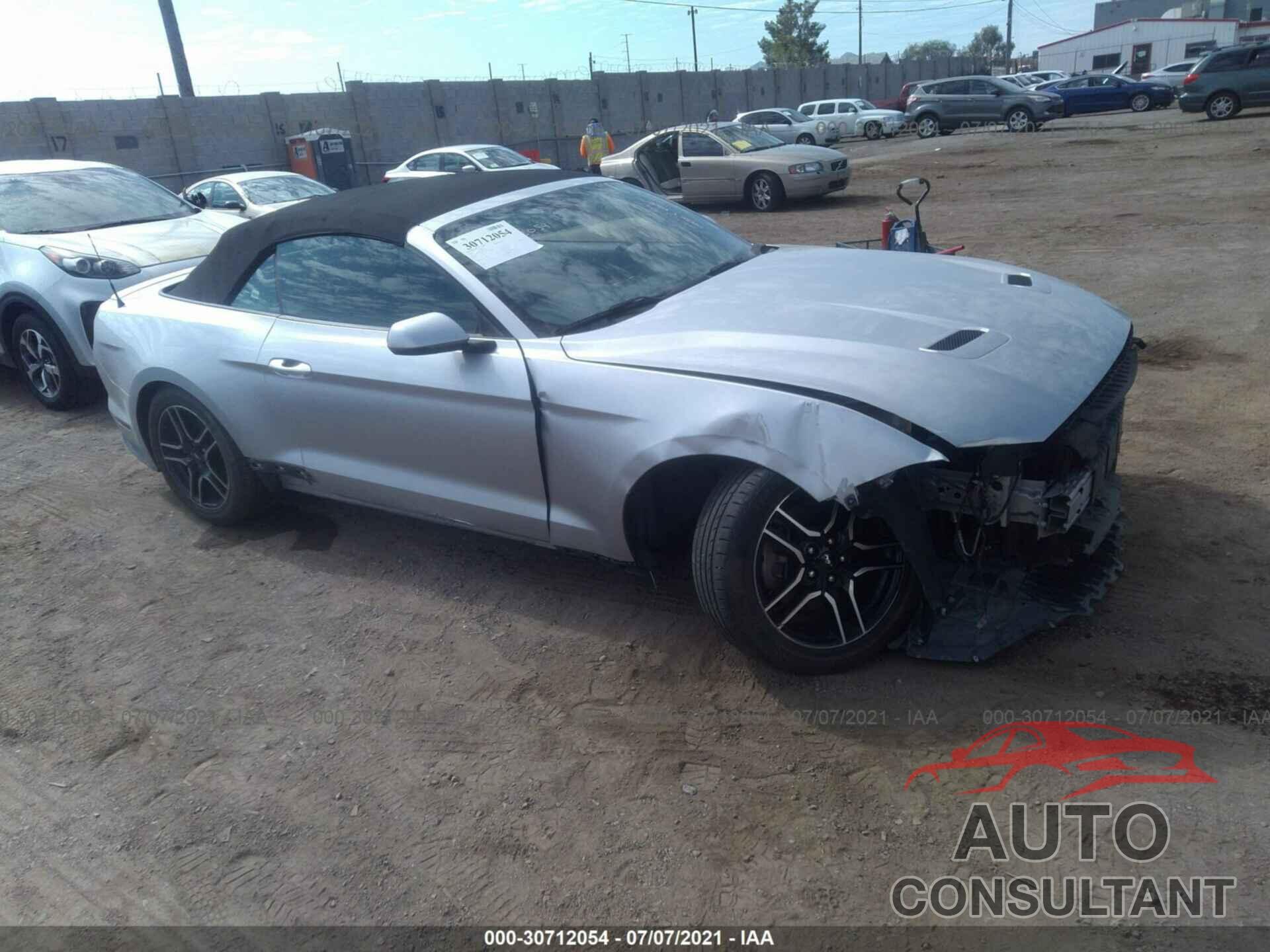 FORD MUSTANG 2019 - 1FATP8UH1K5151917