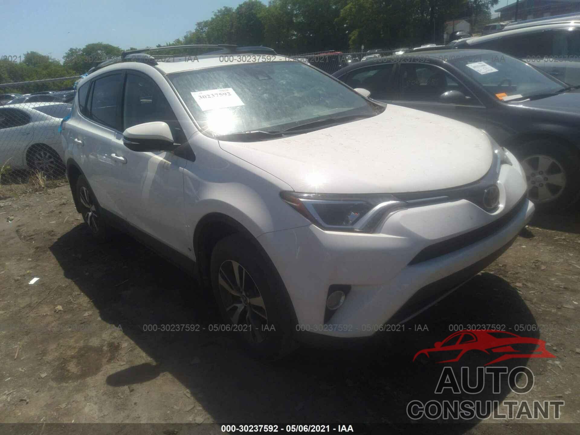 TOYOTA RAV4 2017 - JTMRFREV3HJ705010
