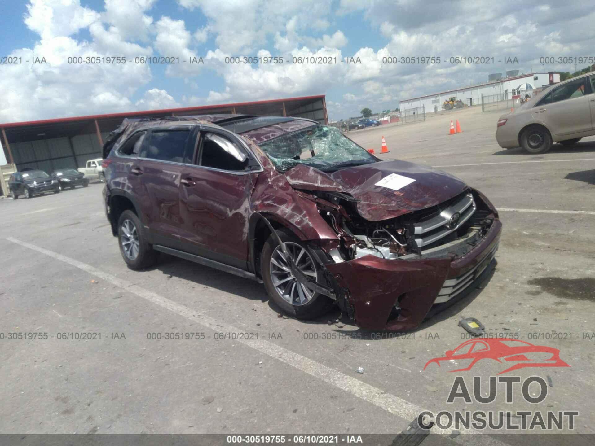 TOYOTA HIGHLANDER 2019 - 5TDJZRFH6KS719815
