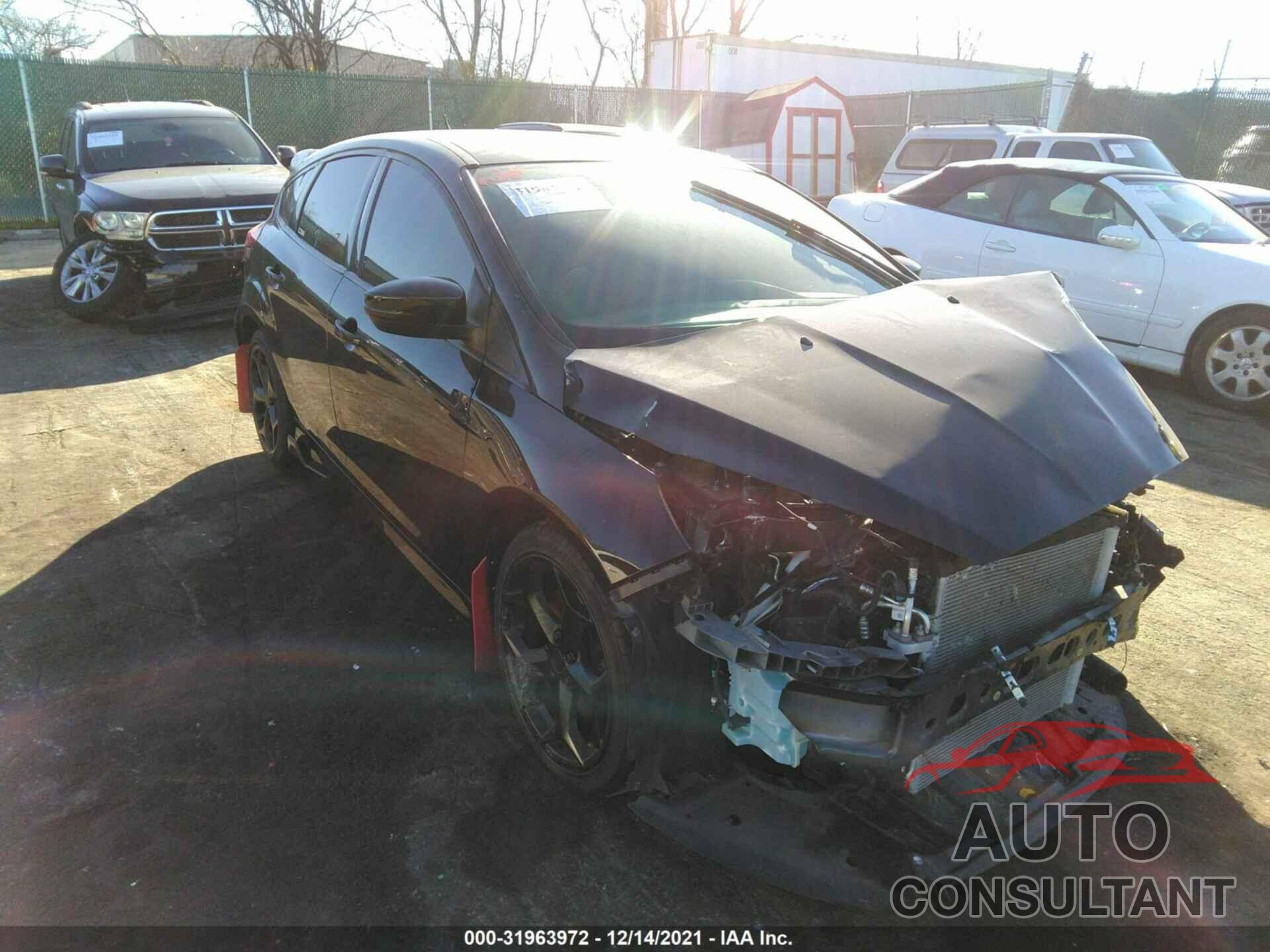 FORD FOCUS 2018 - 1FADP3L92JL237863