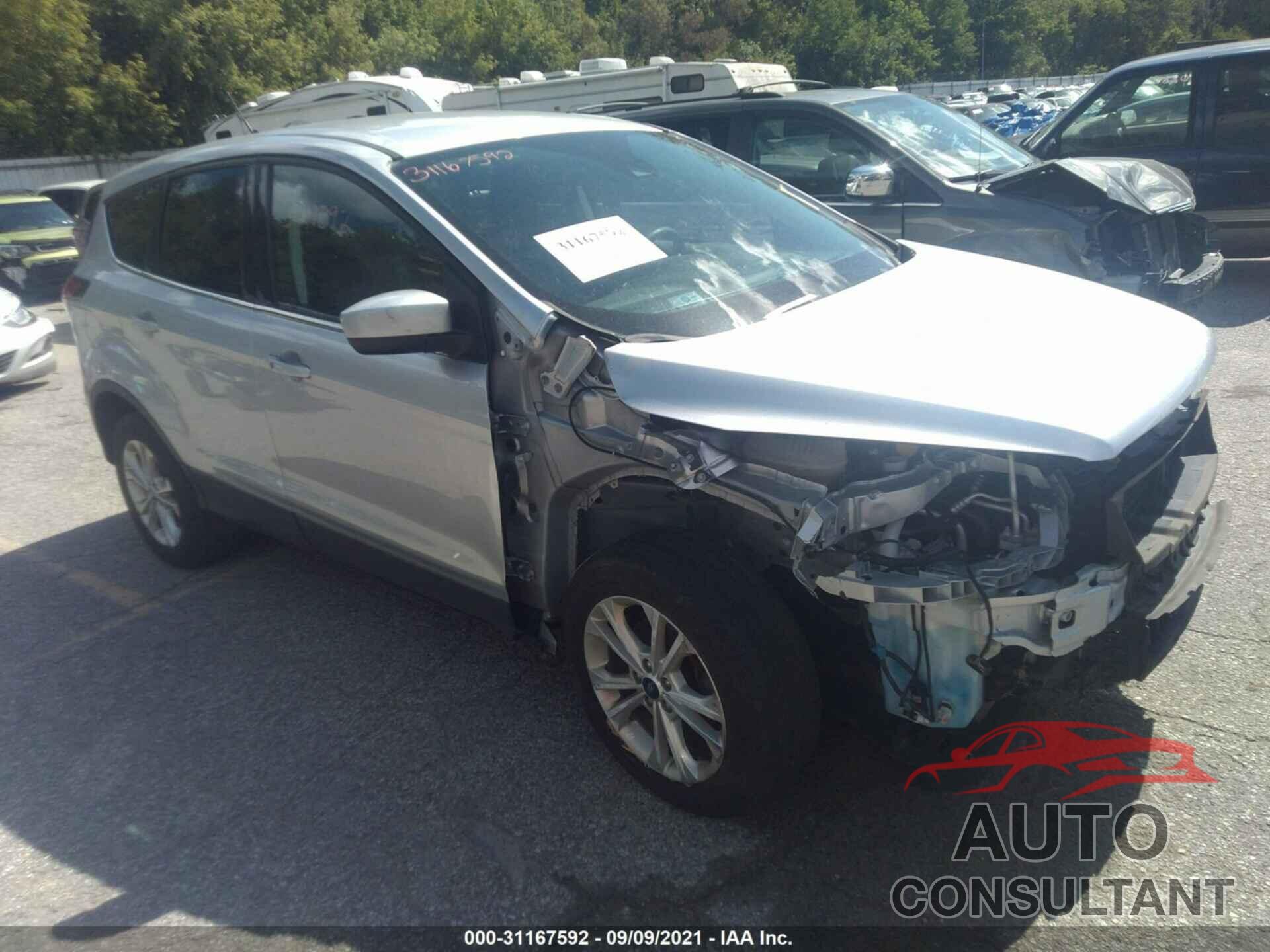 FORD ESCAPE 2019 - 1FMCU0GD5KUB10852