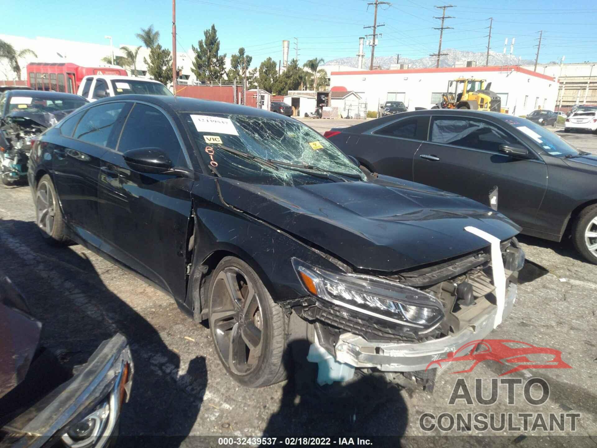 HONDA ACCORD SEDAN 2018 - 1HGCV1F35JA166534