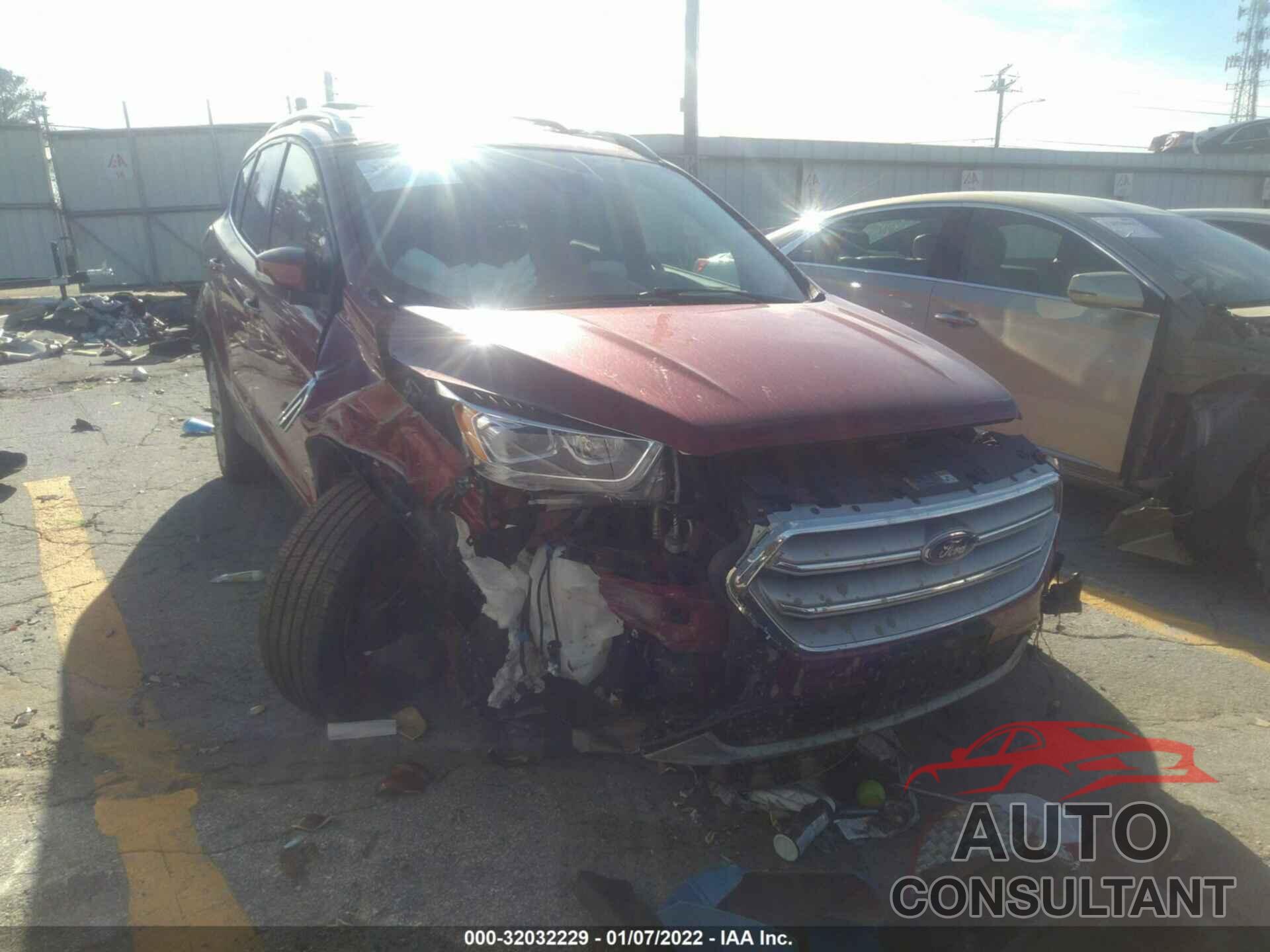 FORD ESCAPE 2018 - 1FMCU9J9XJUA66712