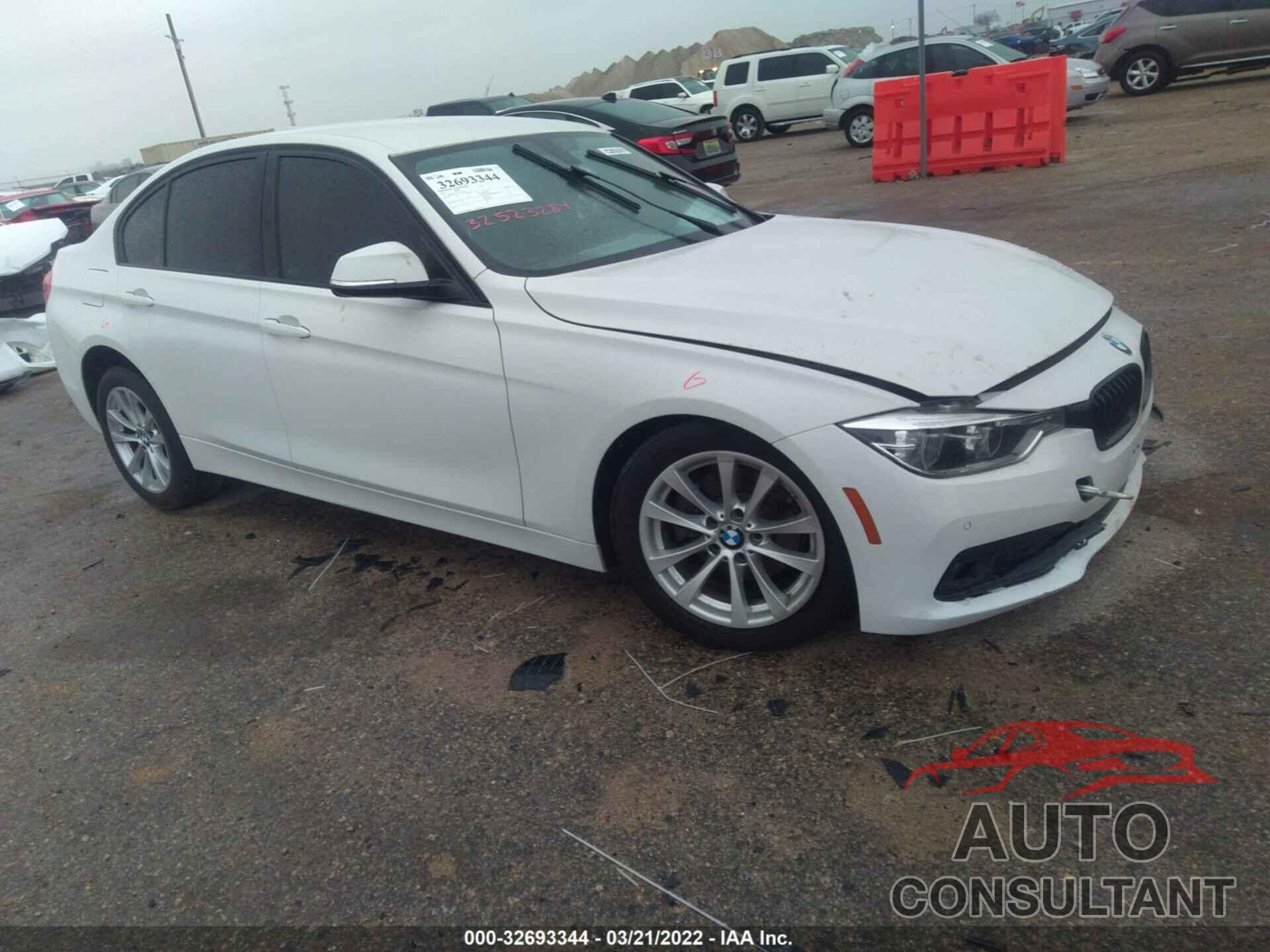 BMW 3 SERIES 2017 - WBA8E1G31HNU17293