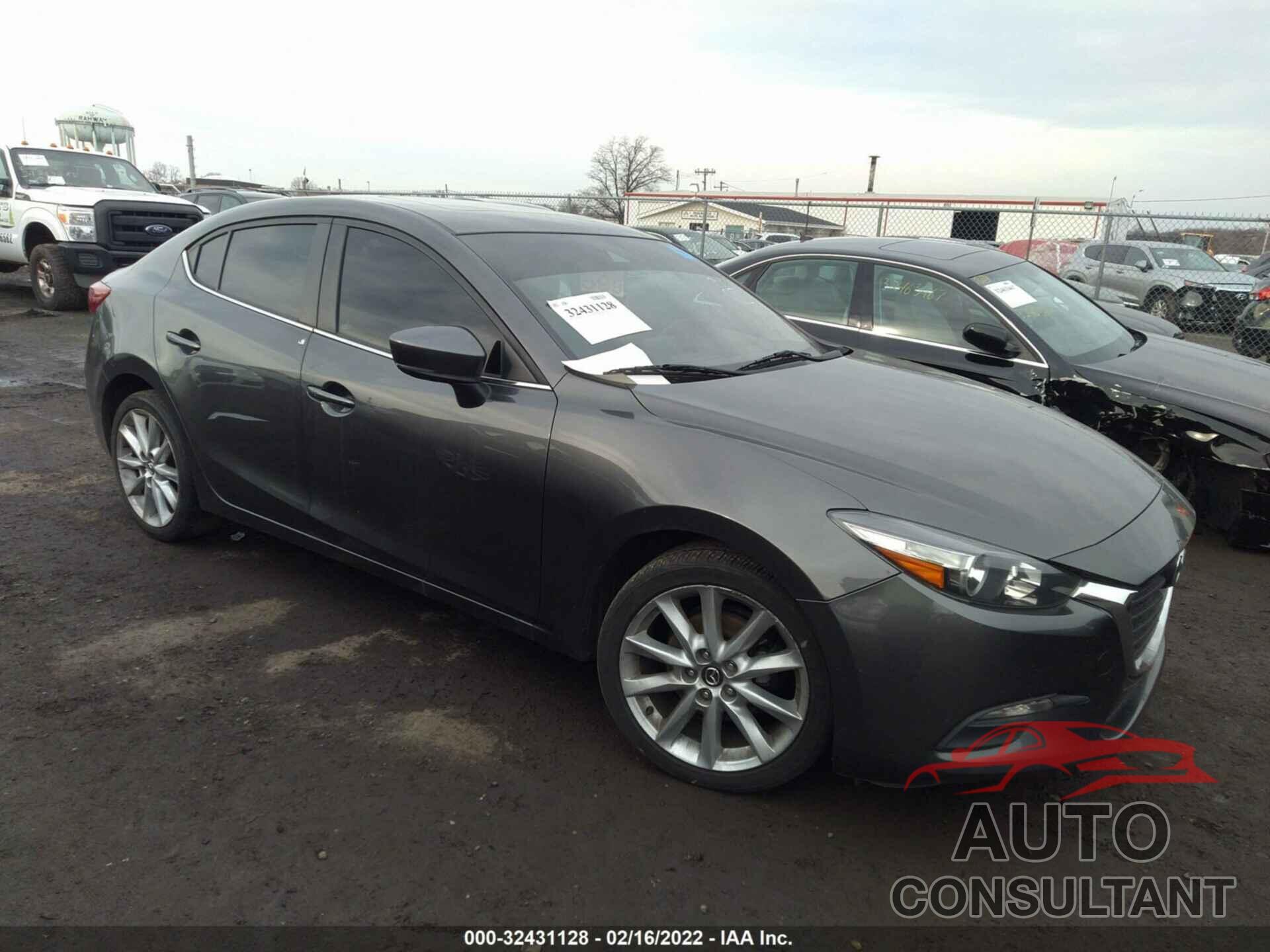 MAZDA MAZDA3 4-DOOR 2017 - JM1BN1V73H1127210