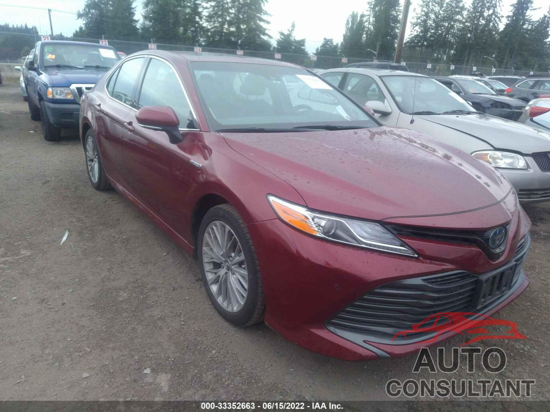 TOYOTA CAMRY 2018 - 4T1B21HK2JU508586