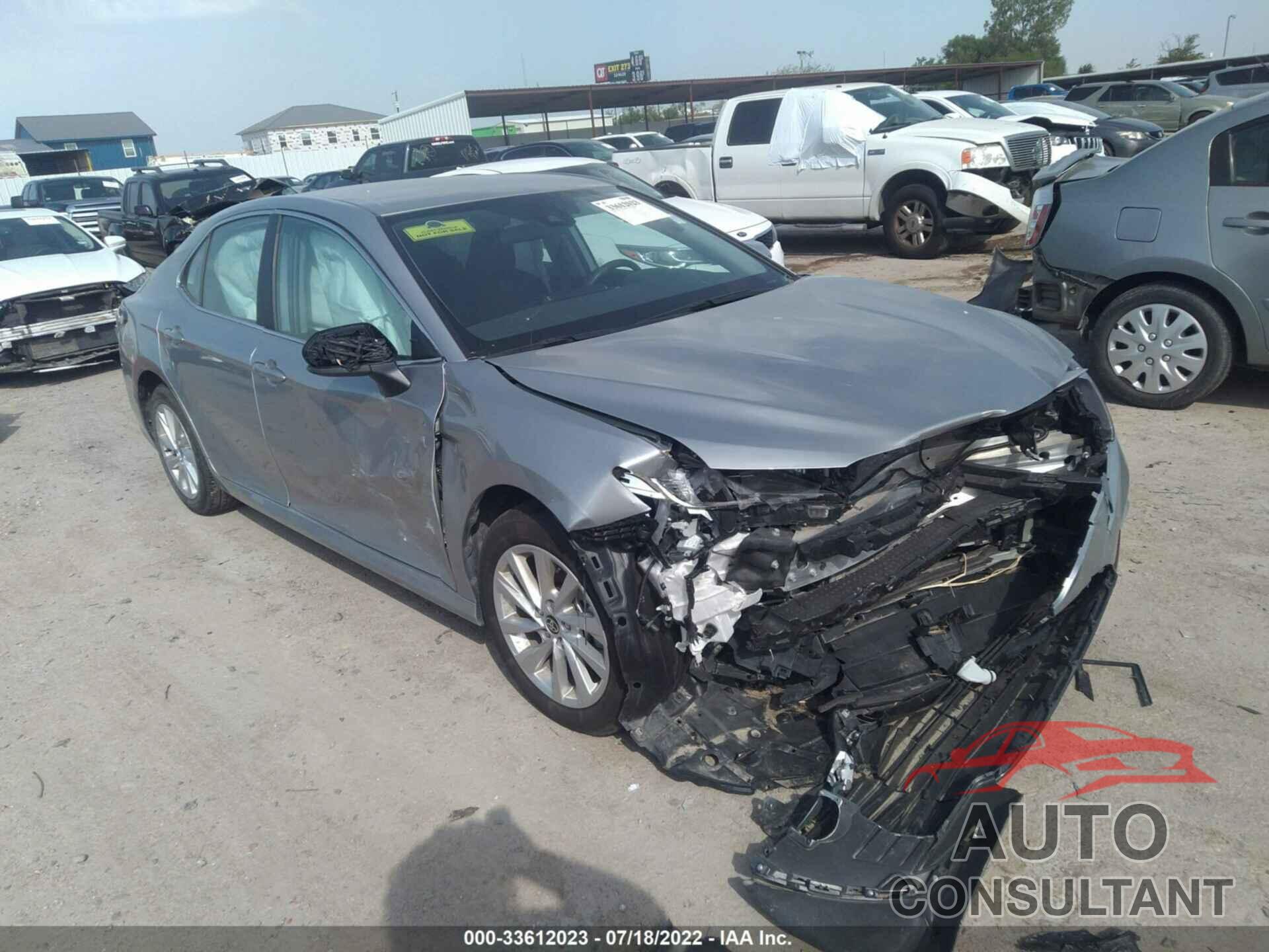 TOYOTA CAMRY 2021 - 4T1C11AK0MU432520