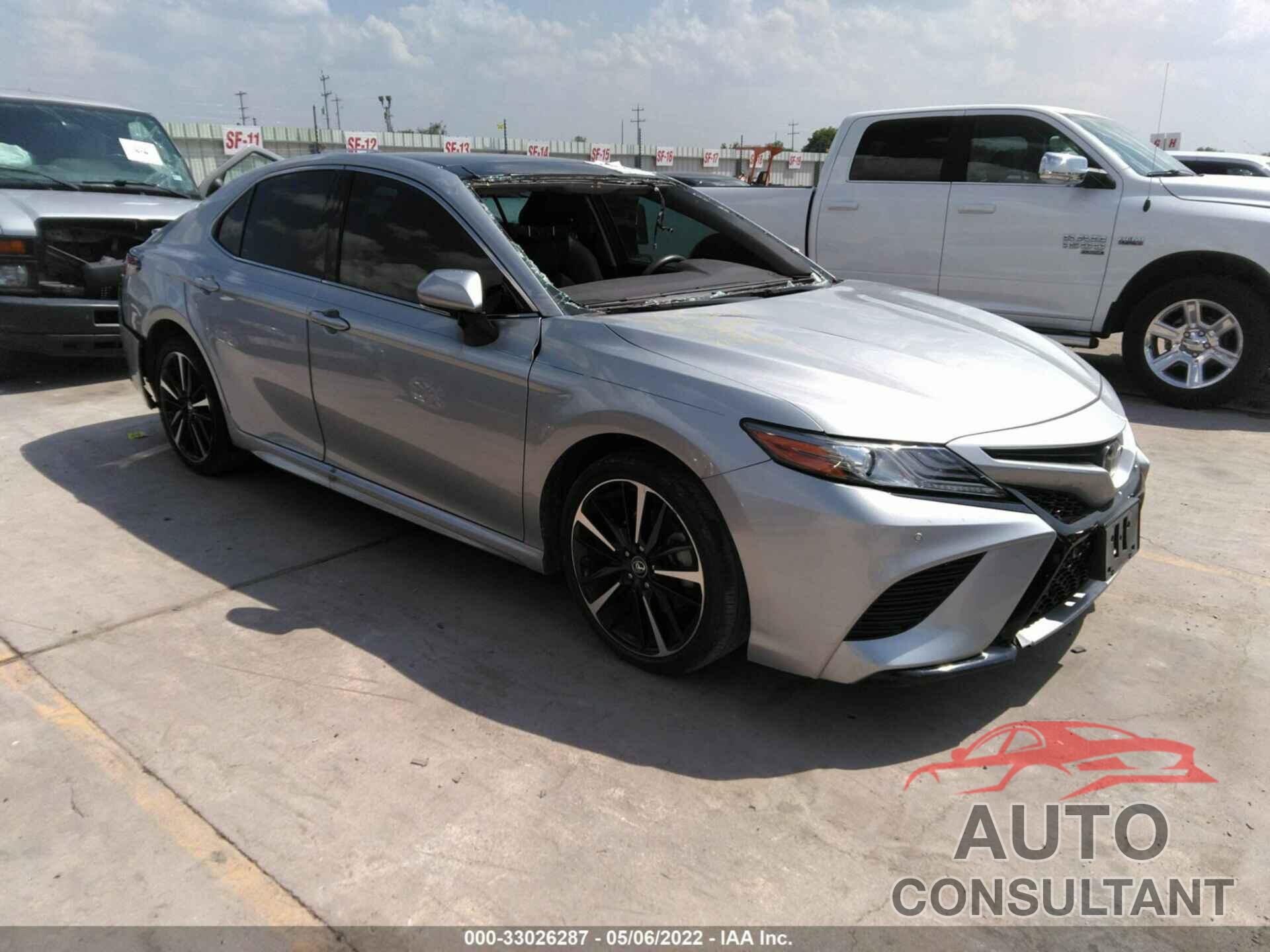 TOYOTA CAMRY 2018 - 4T1B61HK4JU127973