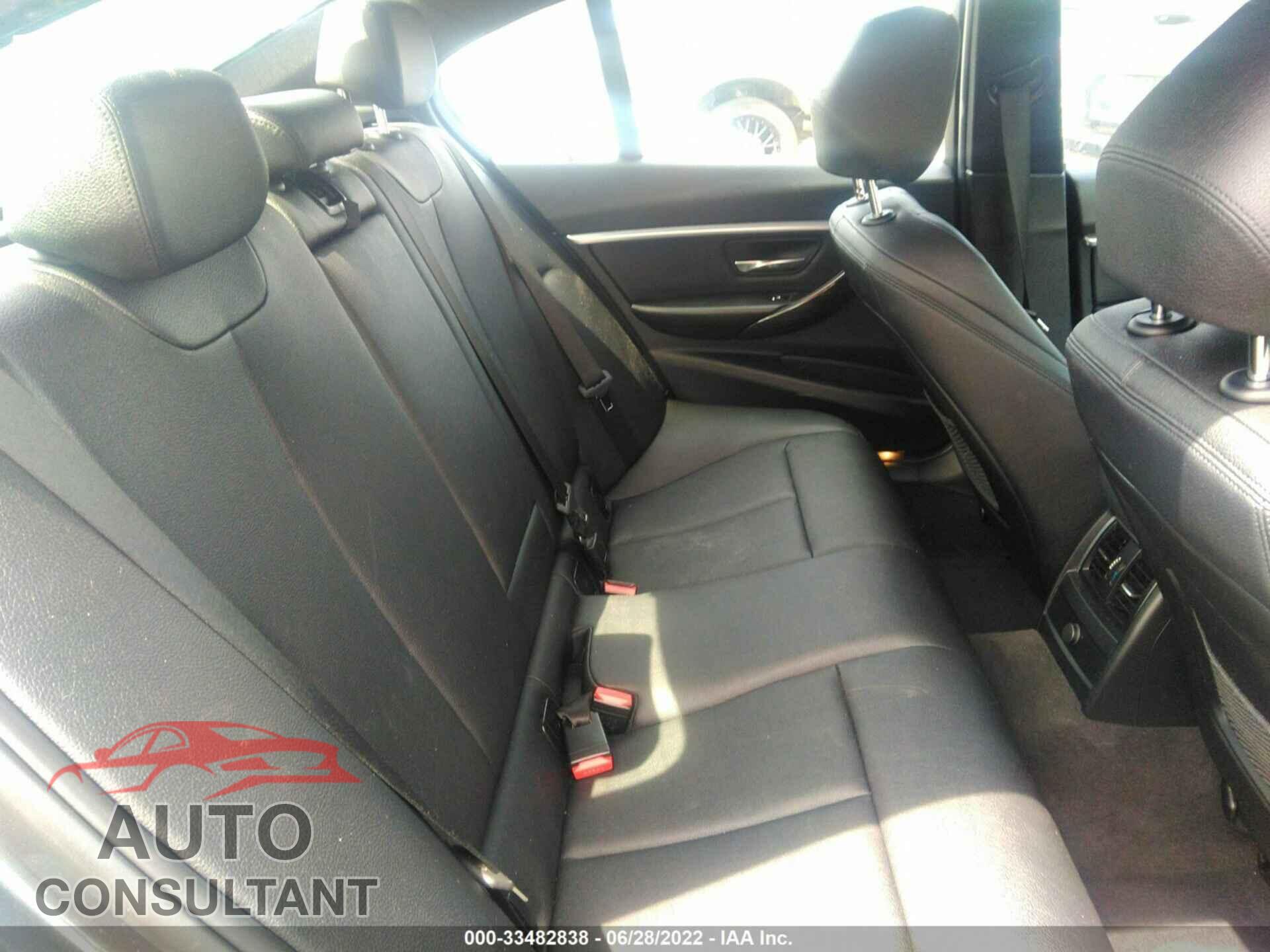 BMW 3 SERIES 2016 - WBA8E3G53GNU00183