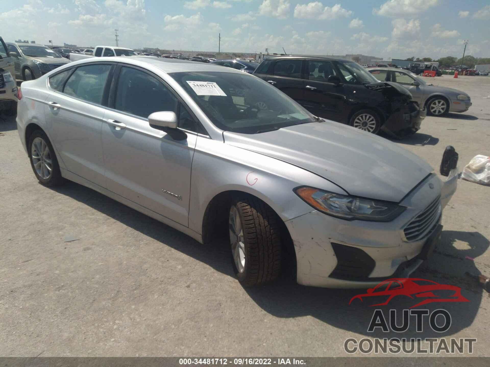 FORD FUSION HYBRID 2019 - 3FA6P0LU4KR180290