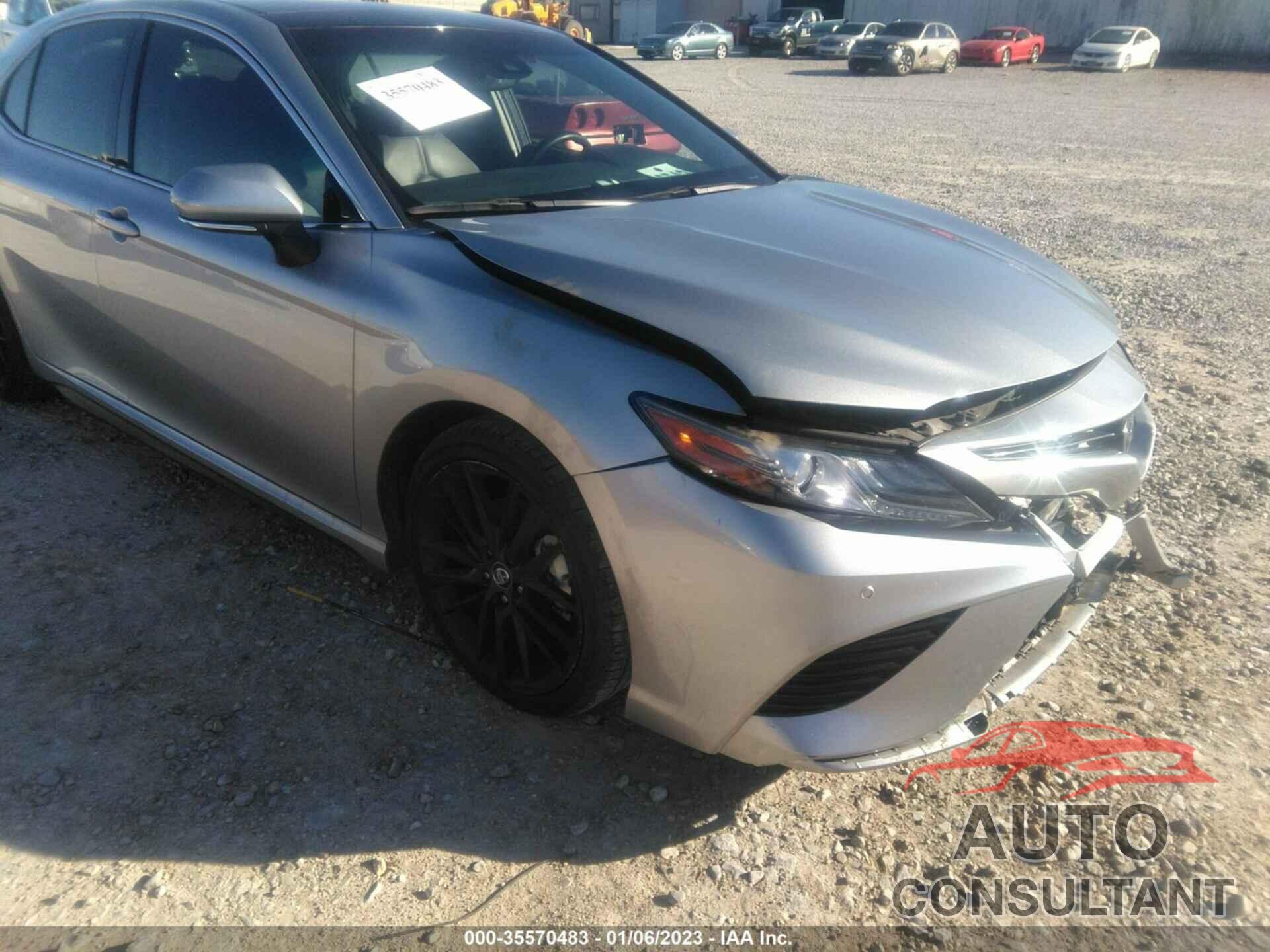 TOYOTA CAMRY 2018 - 4T1B61HK0JU046212