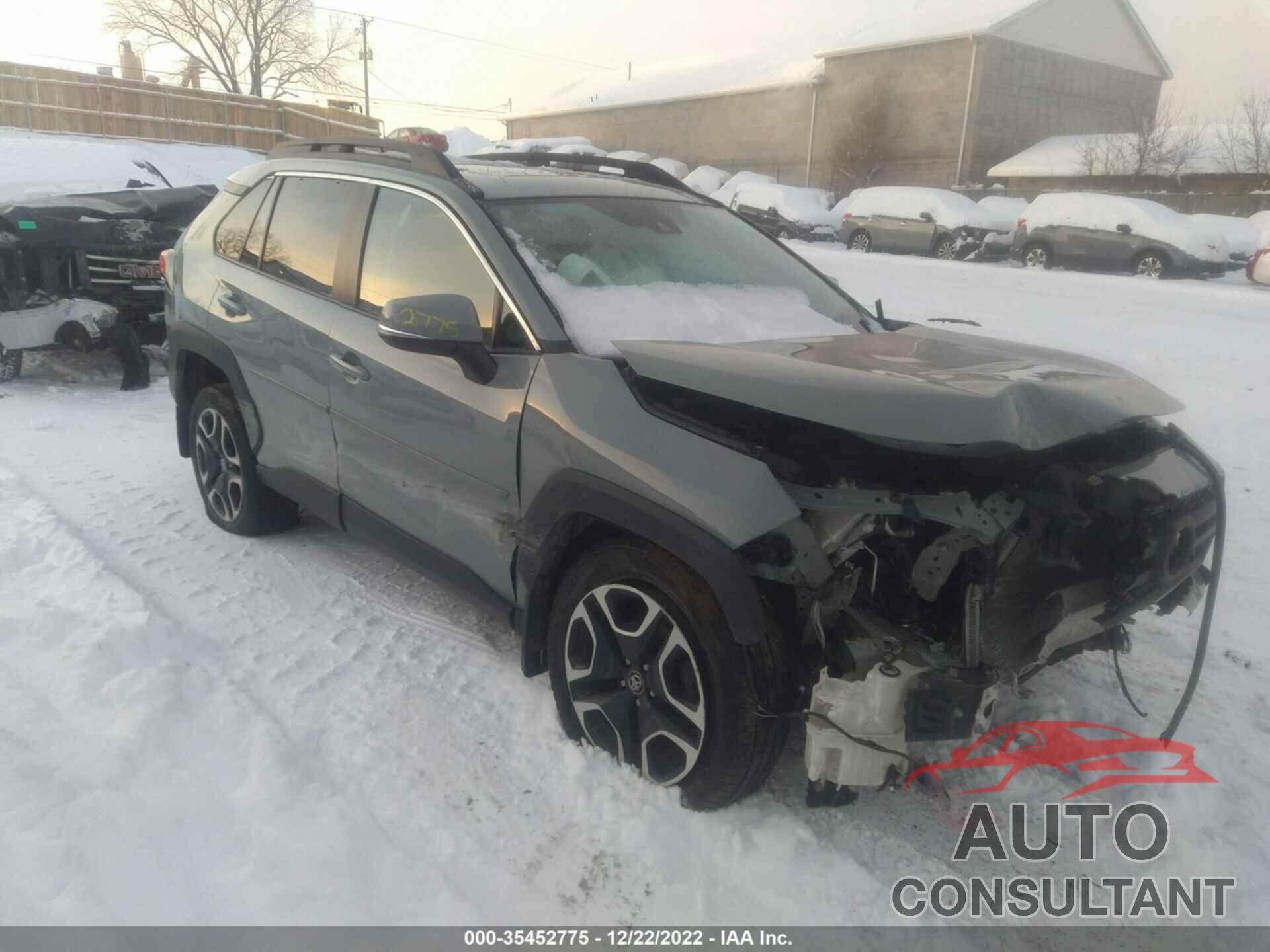TOYOTA RAV4 2019 - 2T3J1RFV7KW038171