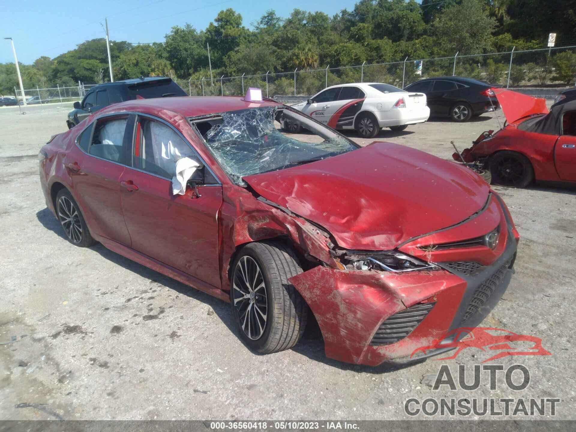 TOYOTA CAMRY 2019 - 4T1B11HK1KU267561