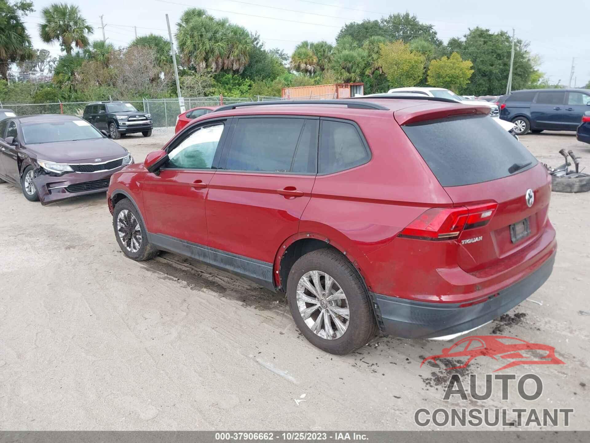 VOLKSWAGEN TIGUAN 2018 - 3VV1B7AXXJM122612