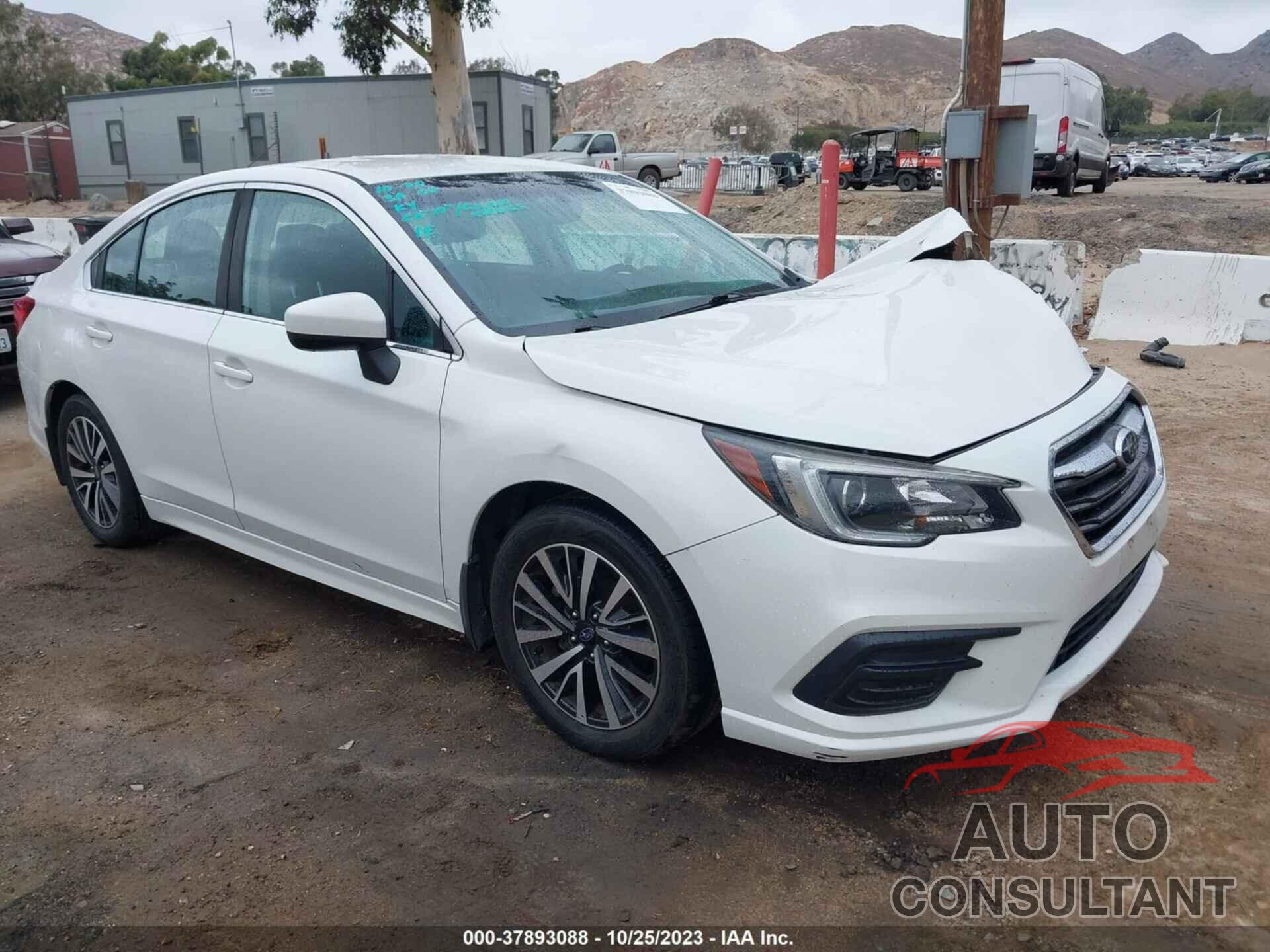 SUBARU LEGACY 2018 - 4S3BNAC62J3030116