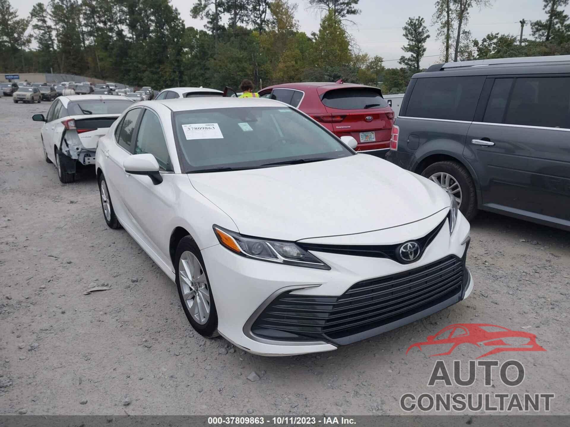 TOYOTA CAMRY 2021 - 4T1C11AKXMU555306