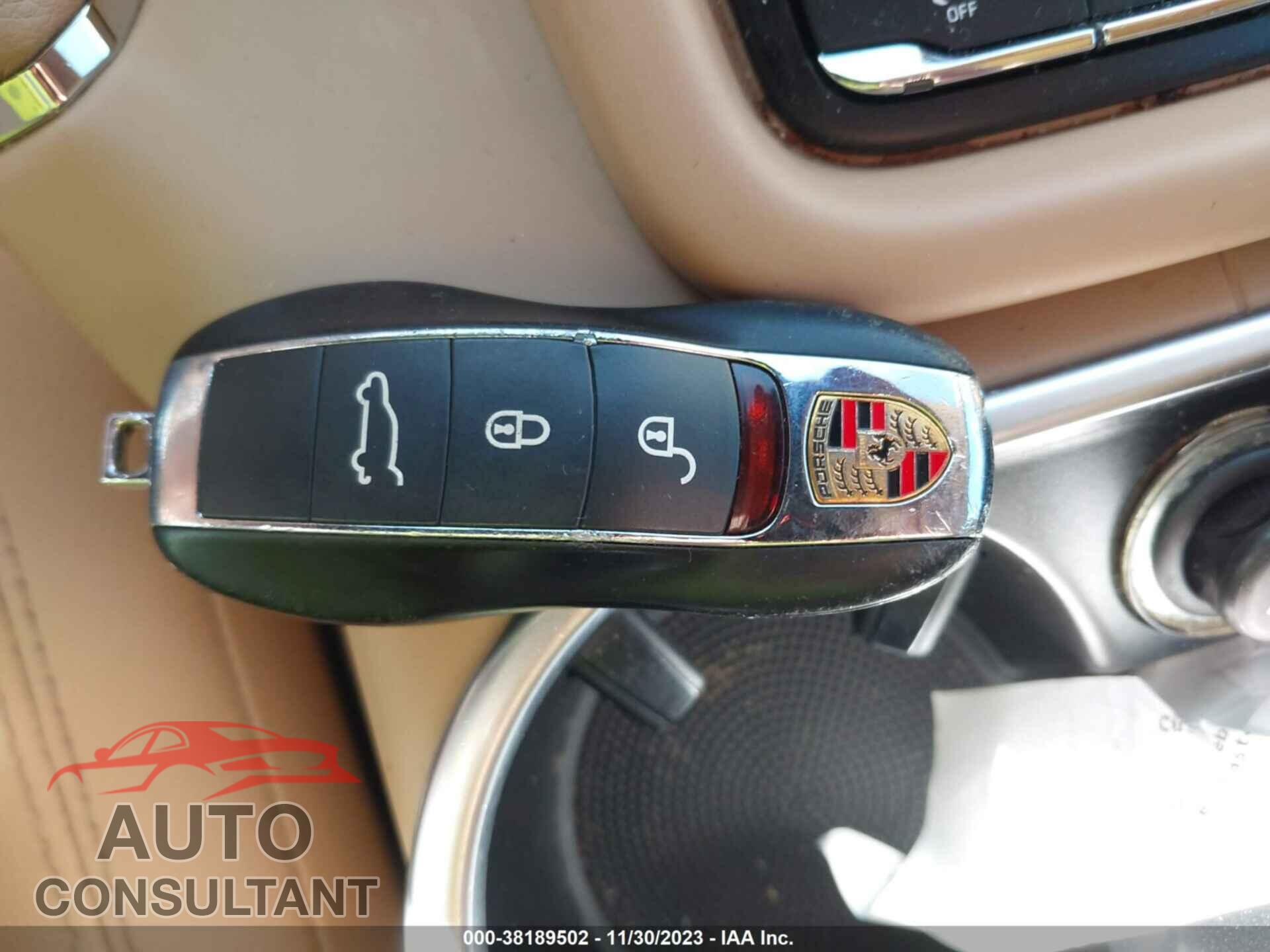 PORSCHE CAYENNE 2017 - WP1AA2A27HKA89478