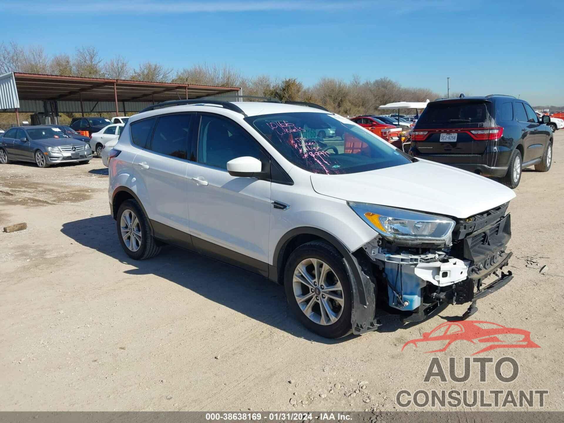 FORD ESCAPE 2018 - 1FMCU0GD7JUB46671