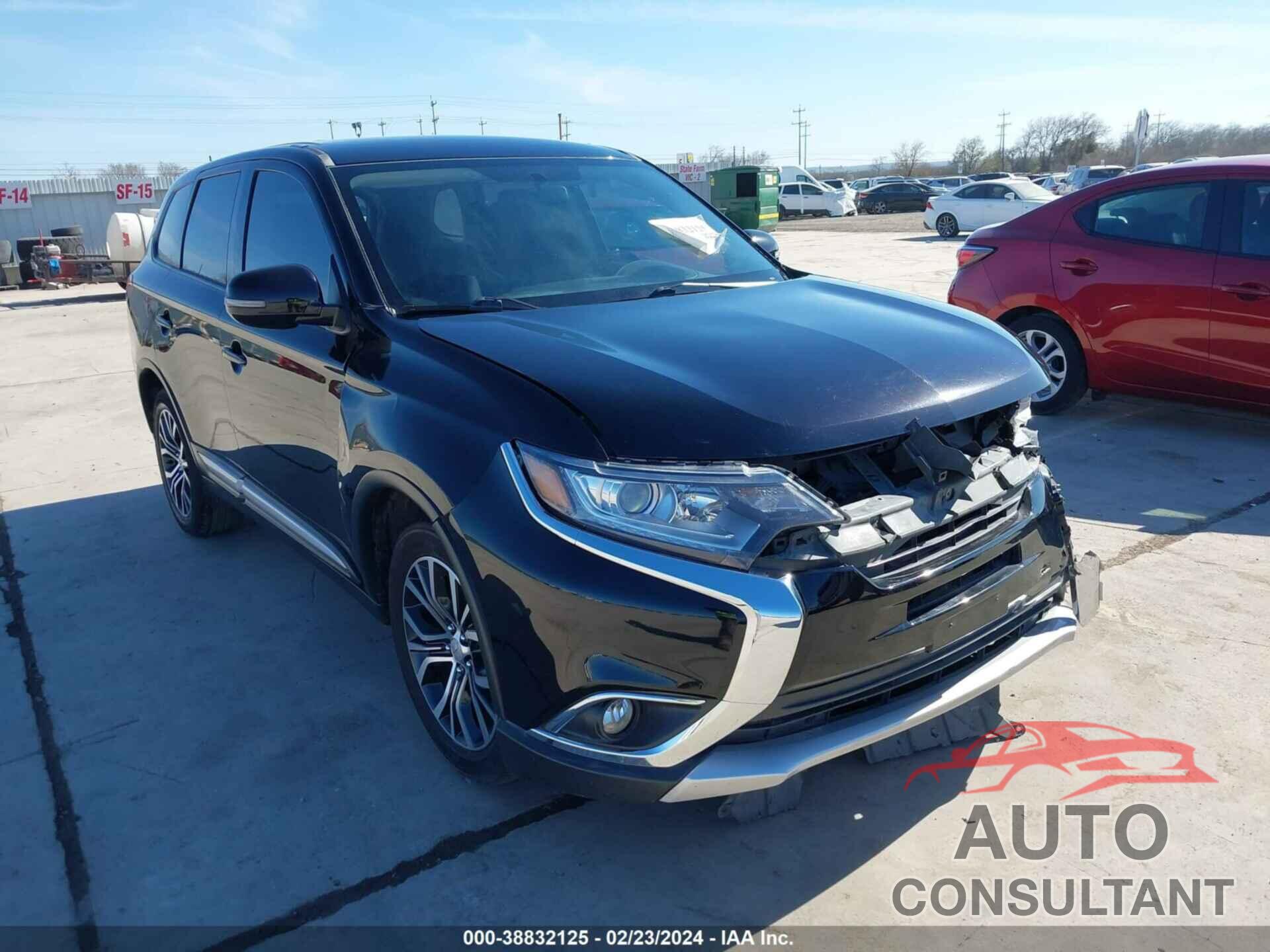 MITSUBISHI OUTLANDER 2018 - JA4AD3A3XJZ060622