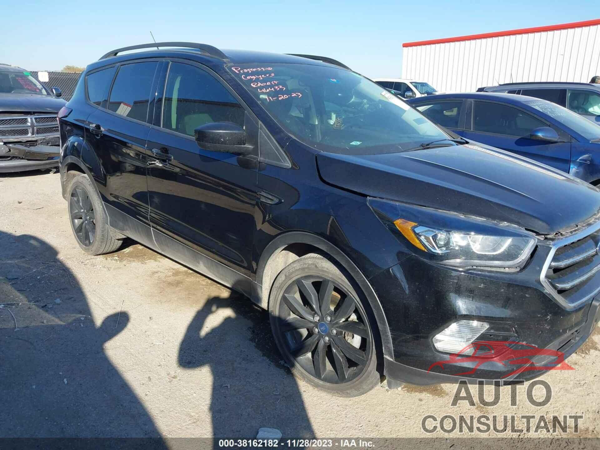 FORD ESCAPE 2019 - 1FMCU0GD2KUA70794