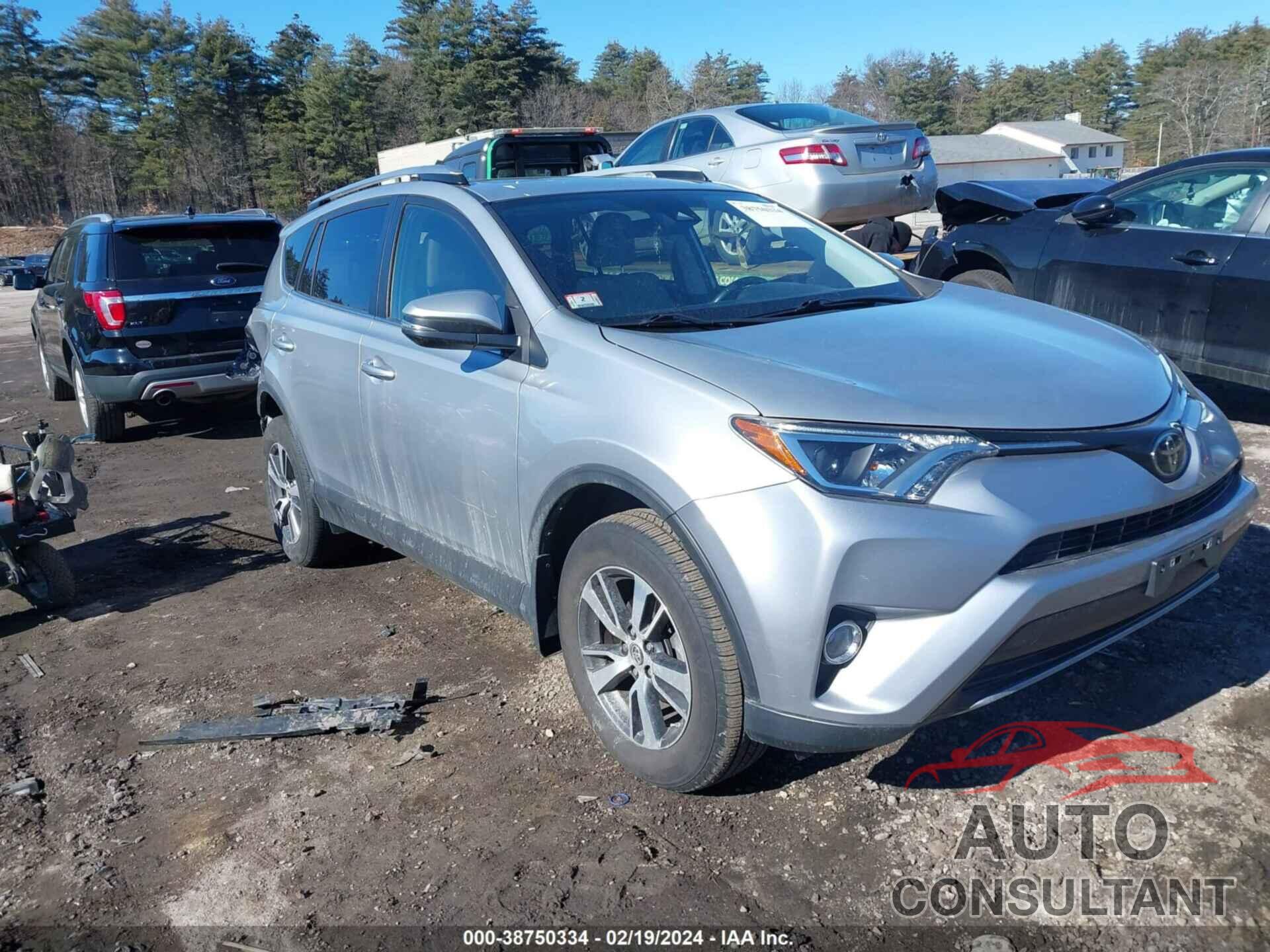 TOYOTA RAV4 2018 - JTMRFREV4JJ194915