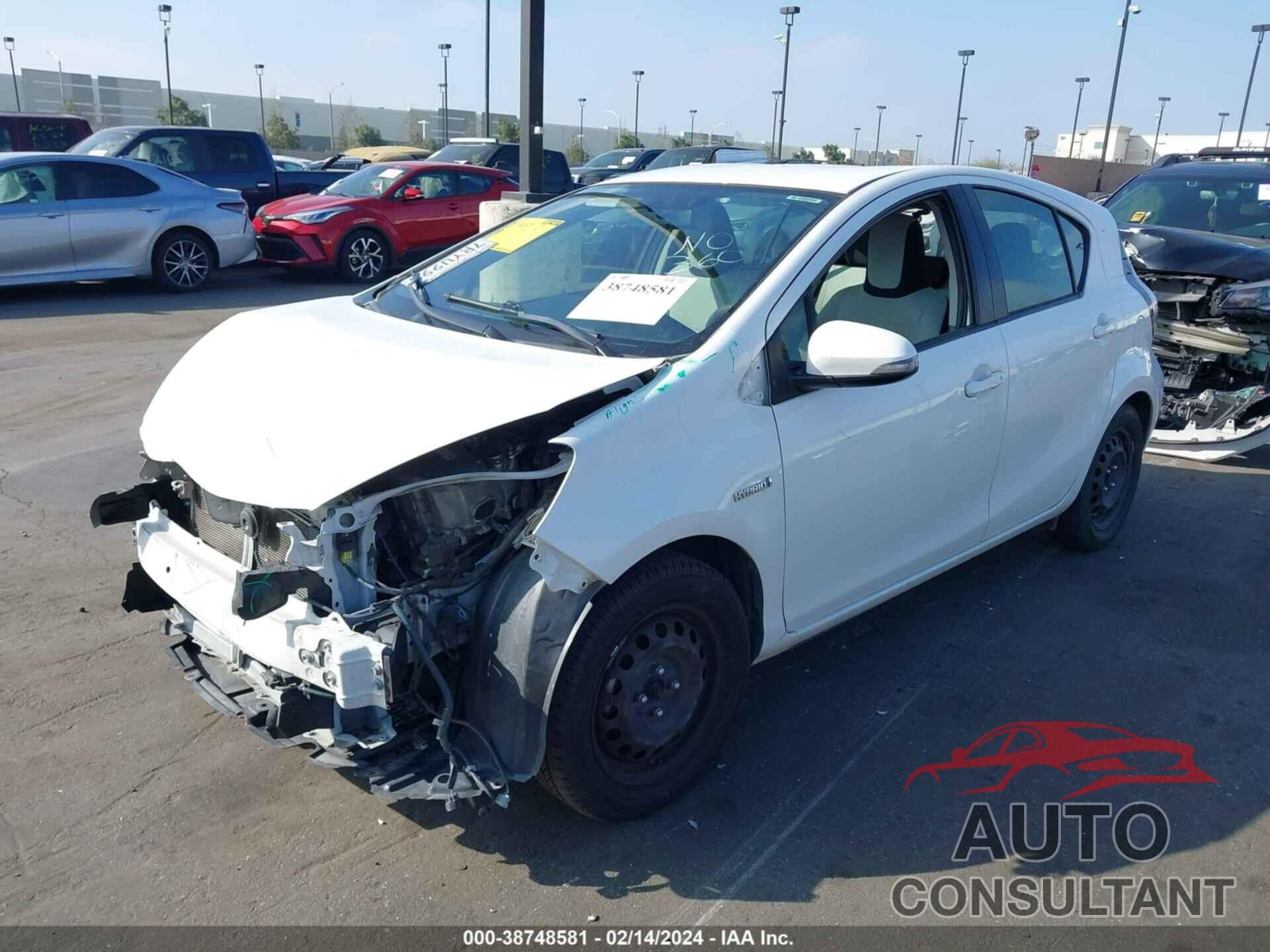 TOYOTA PRIUS C 2016 - JTDKDTB30G1119340