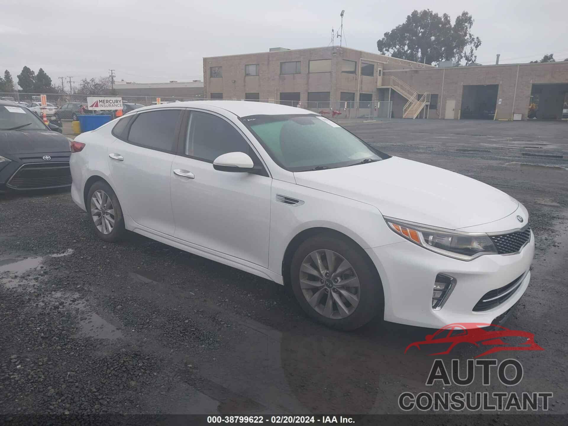 KIA OPTIMA 2018 - 5XXGT4L3XJG237176