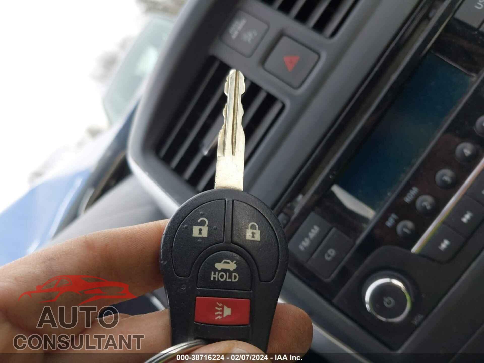 NISSAN VERSA 2017 - 3N1CN7AP3HL893205