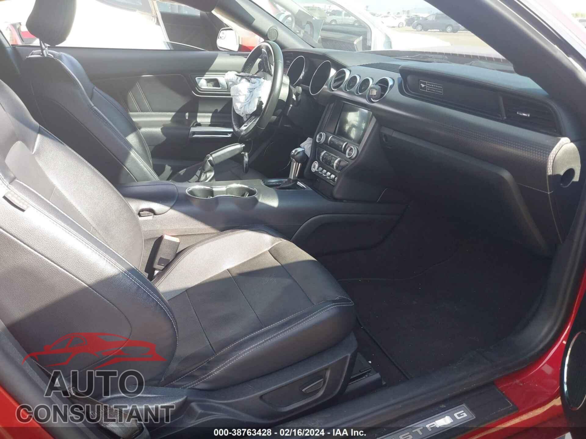 FORD MUSTANG 2020 - 1FA6P8CF4L5184103