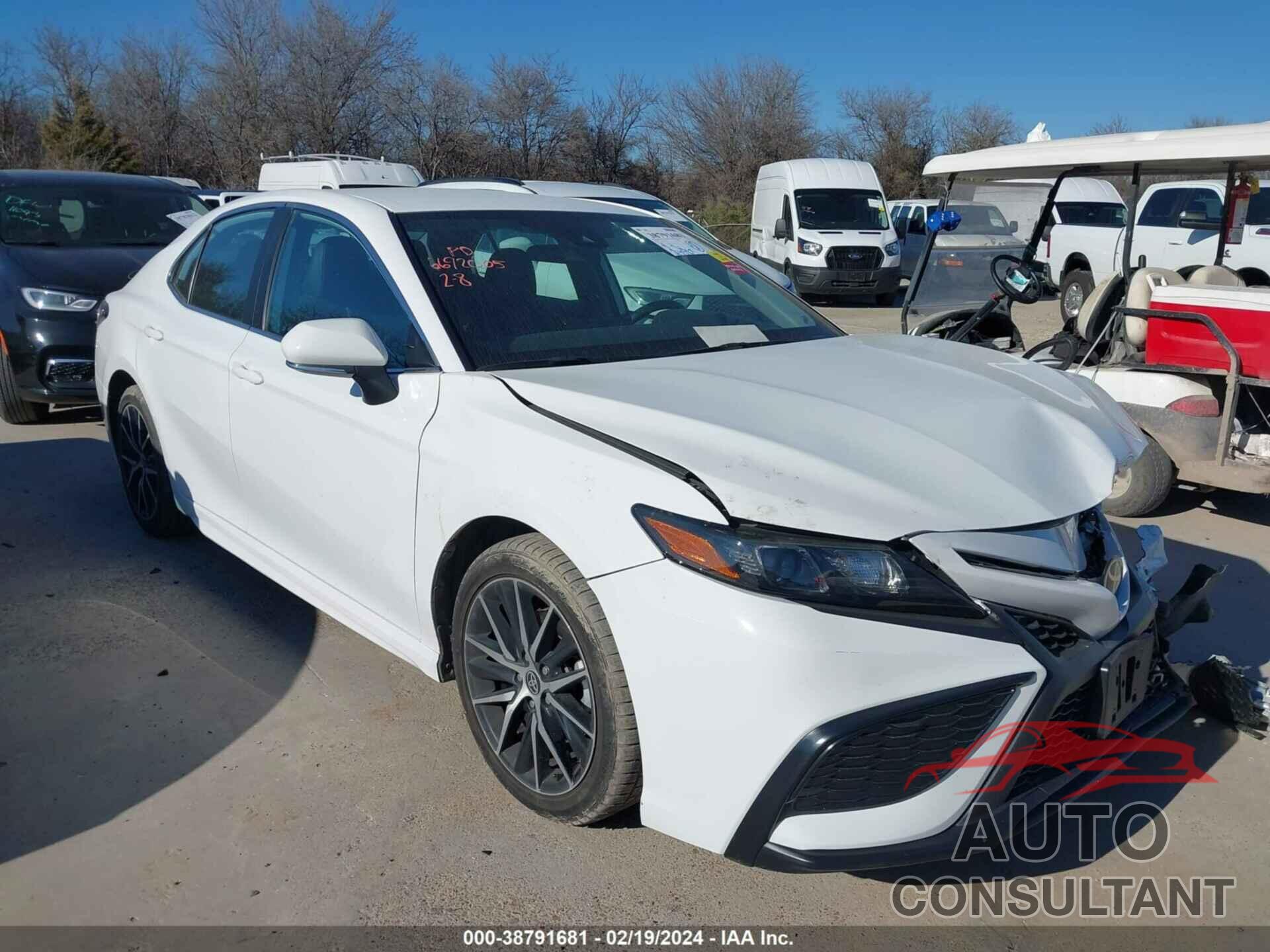 TOYOTA CAMRY 2022 - 4T1G11AK3NU686113