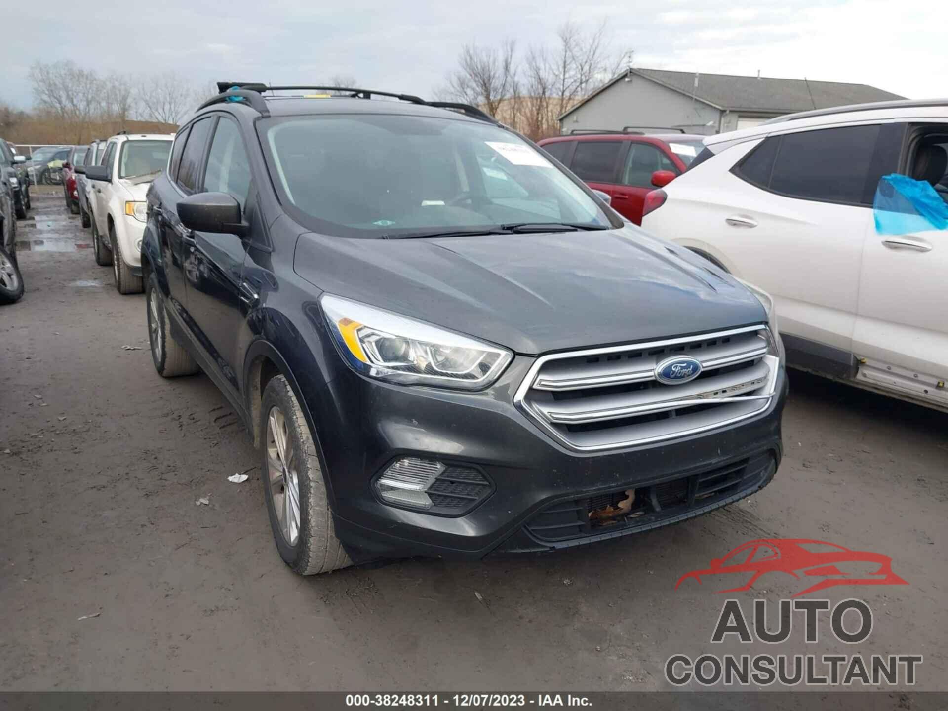 FORD ESCAPE 2017 - 1FMCU9GD3HUD61981