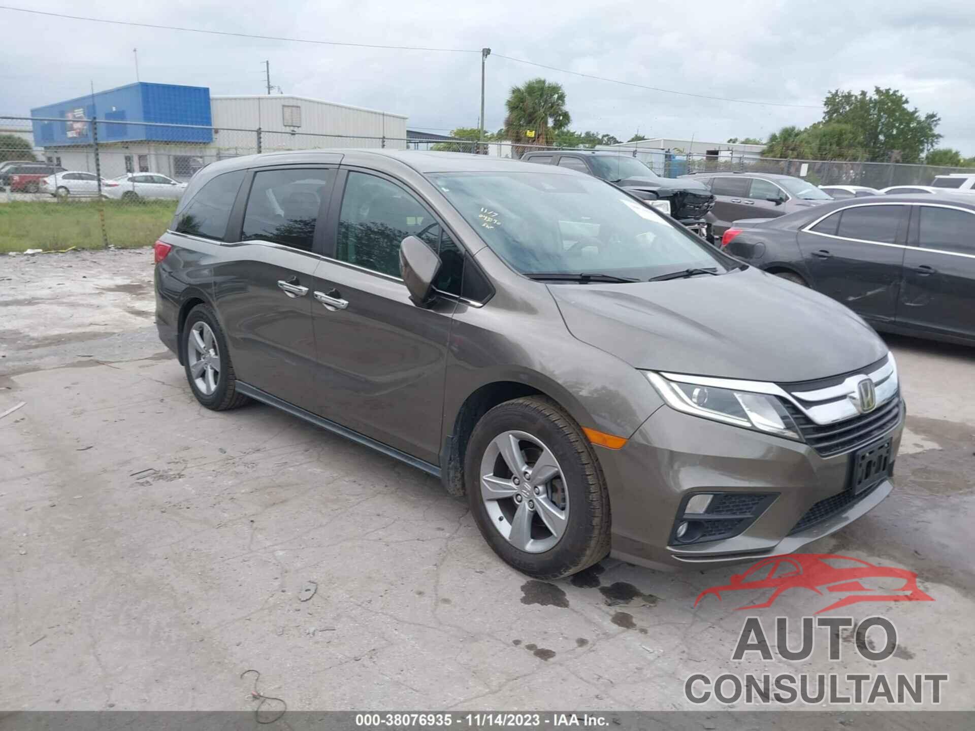 HONDA ODYSSEY 2018 - 5FNRL6H76JB043540