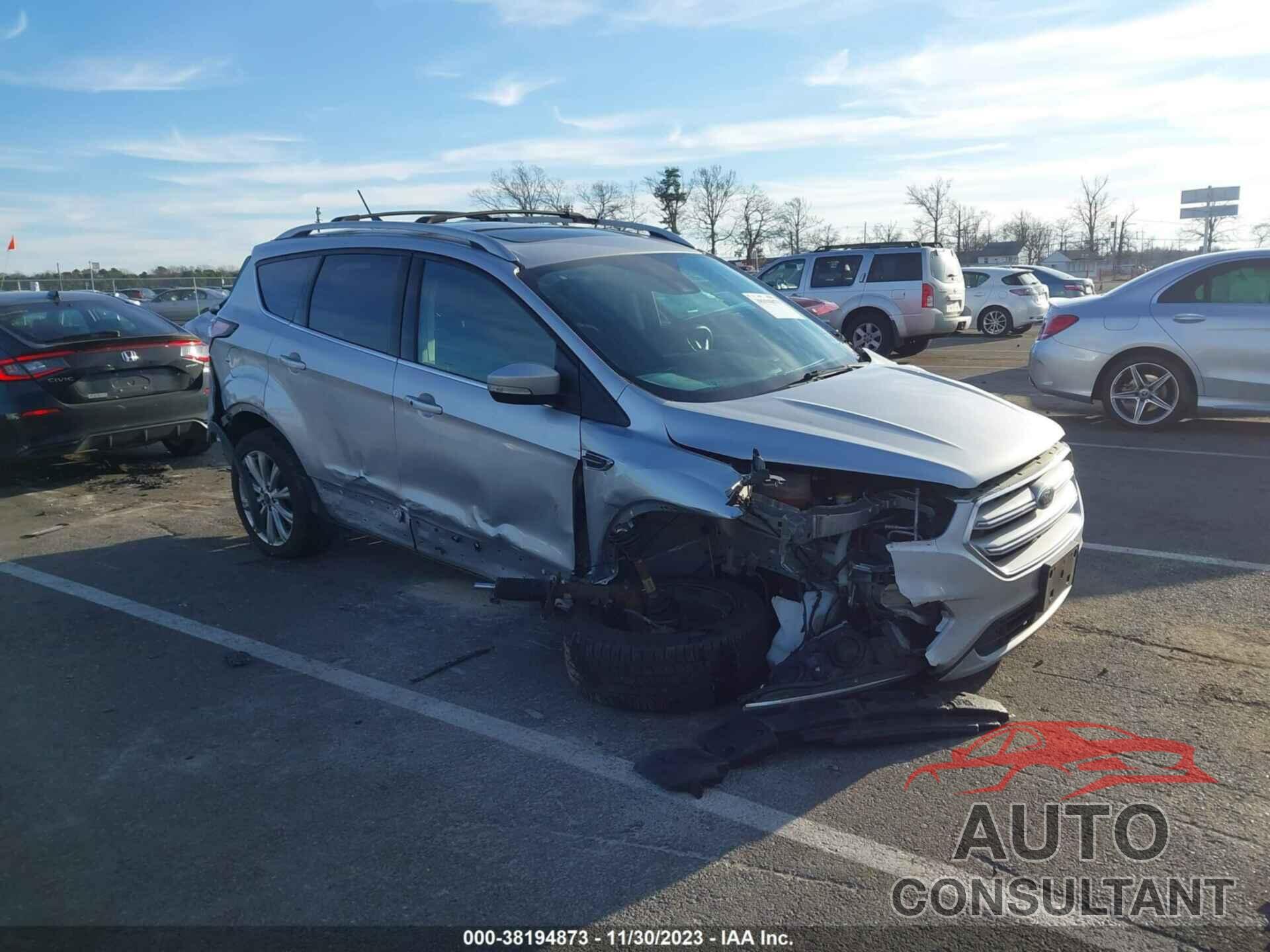 FORD ESCAPE 2018 - 1FMCU9J95JUA77715