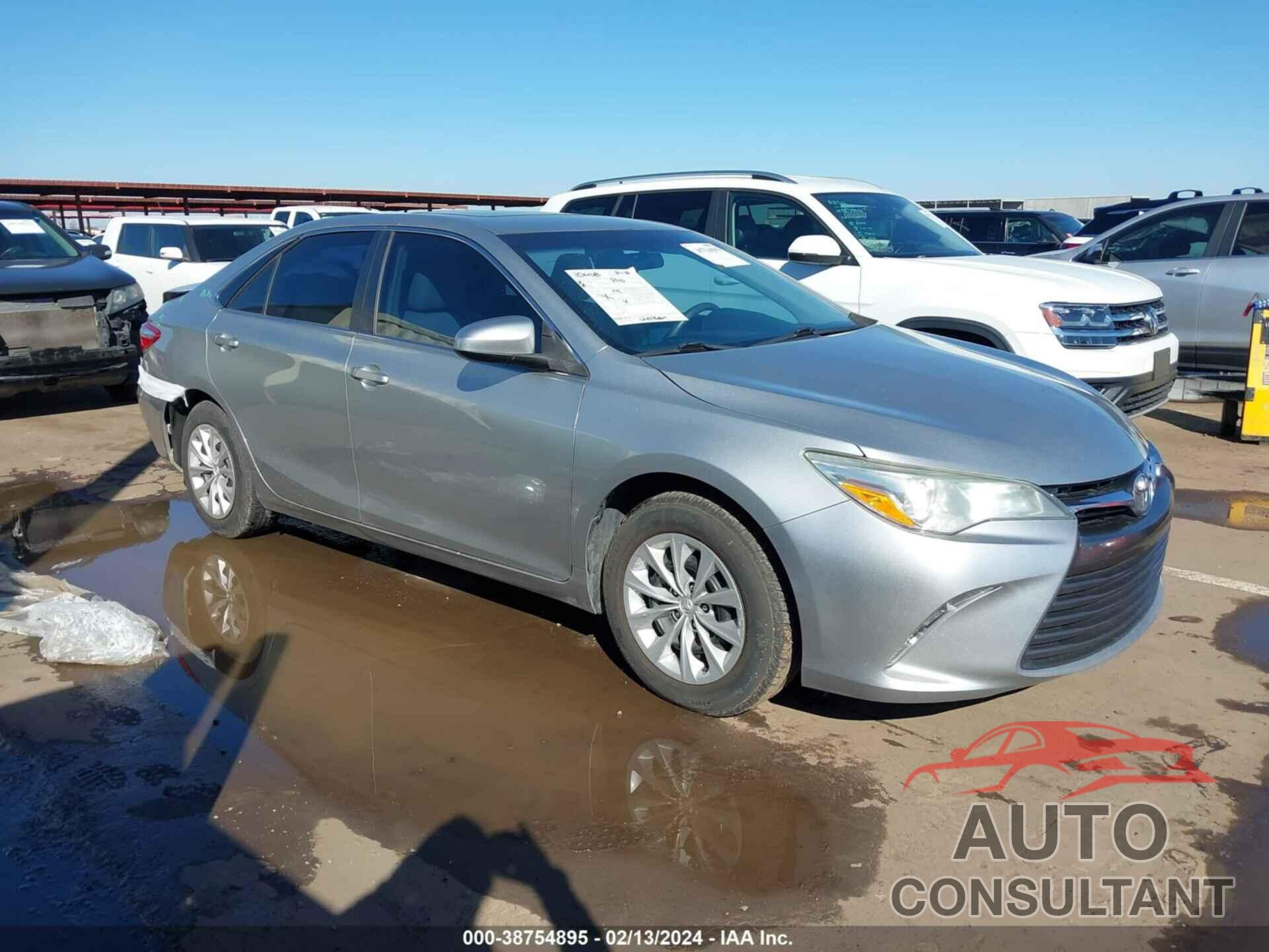 TOYOTA CAMRY 2016 - 4T4BF1FK5GR564155