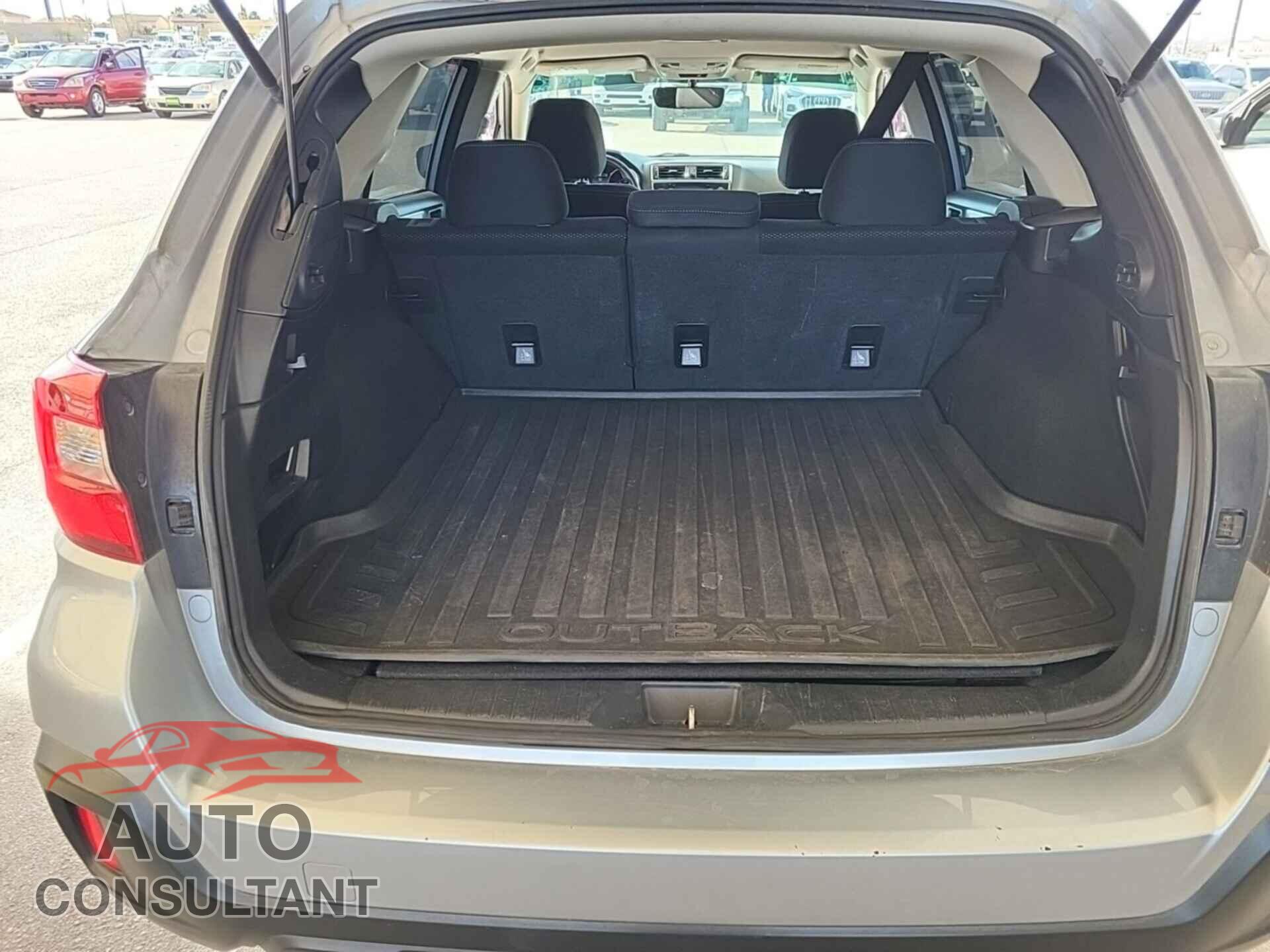 SUBARU OUTBACK 2018 - 4S4BSAFC8J3318583