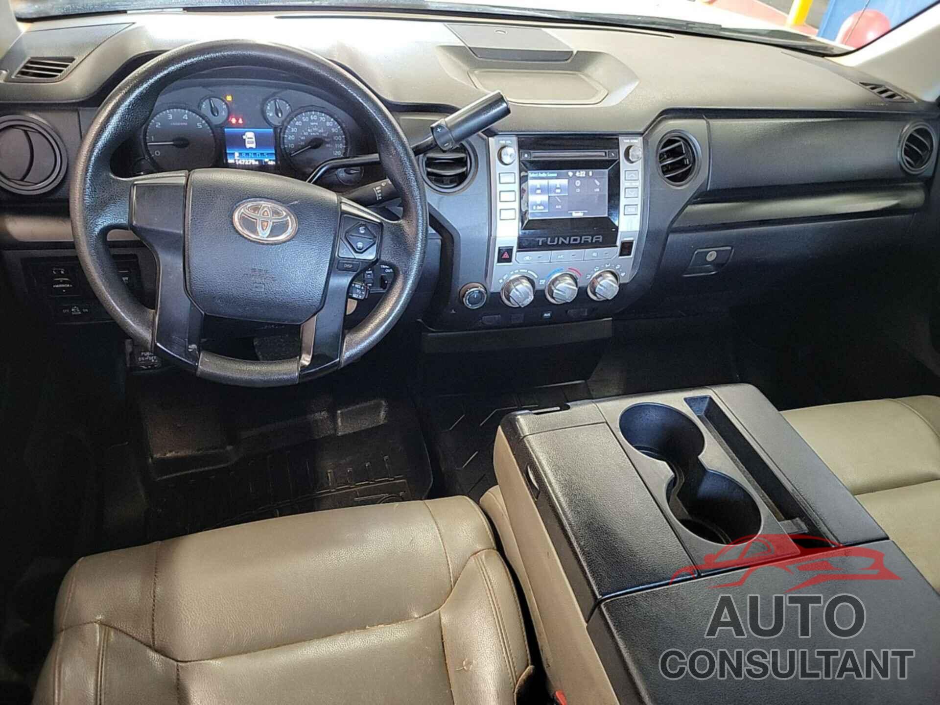 TOYOTA TUNDRA 2017 - 5TFUW5F18HX670377