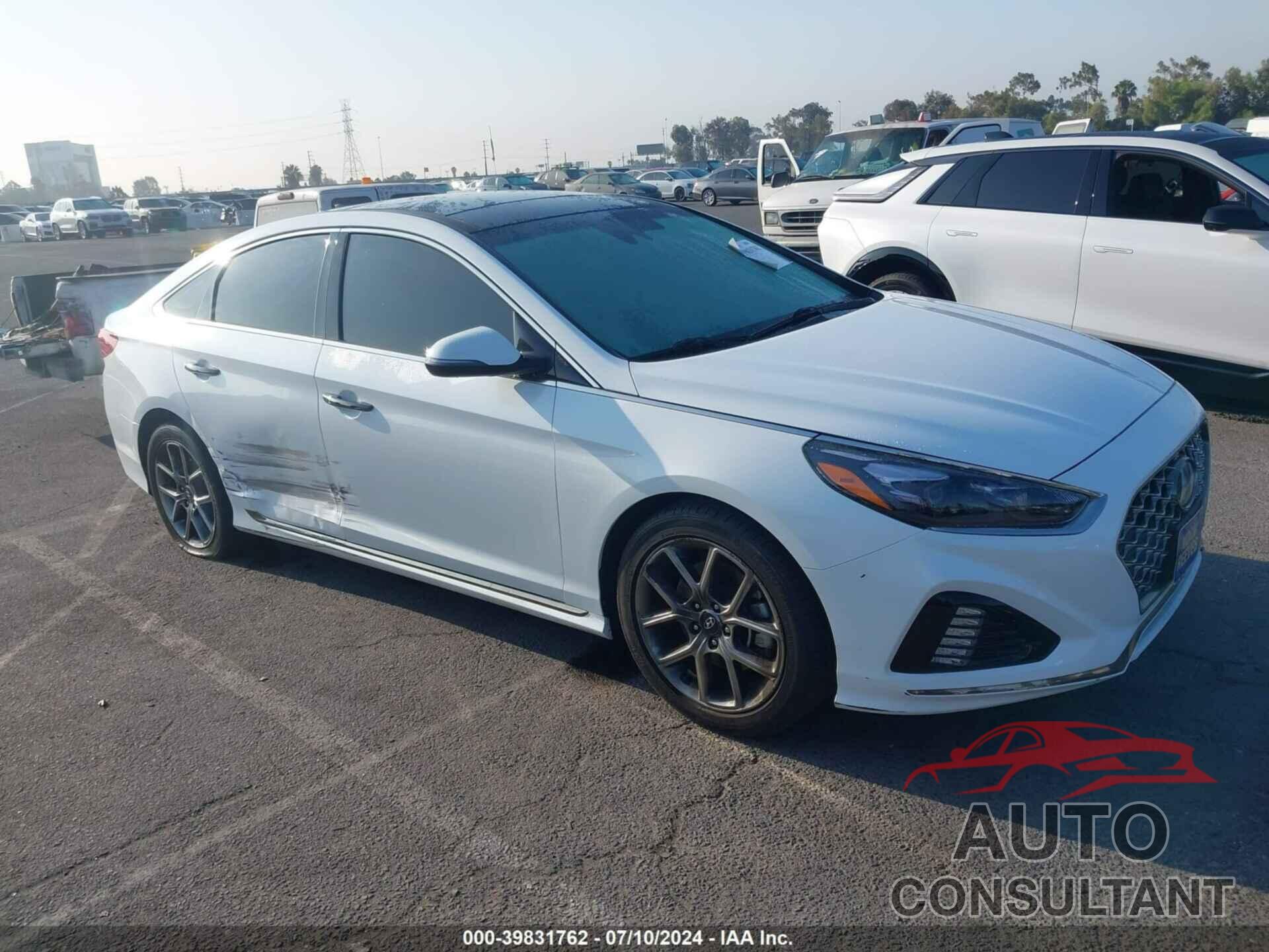 HYUNDAI SONATA 2018 - 5NPE34AB5JH710455