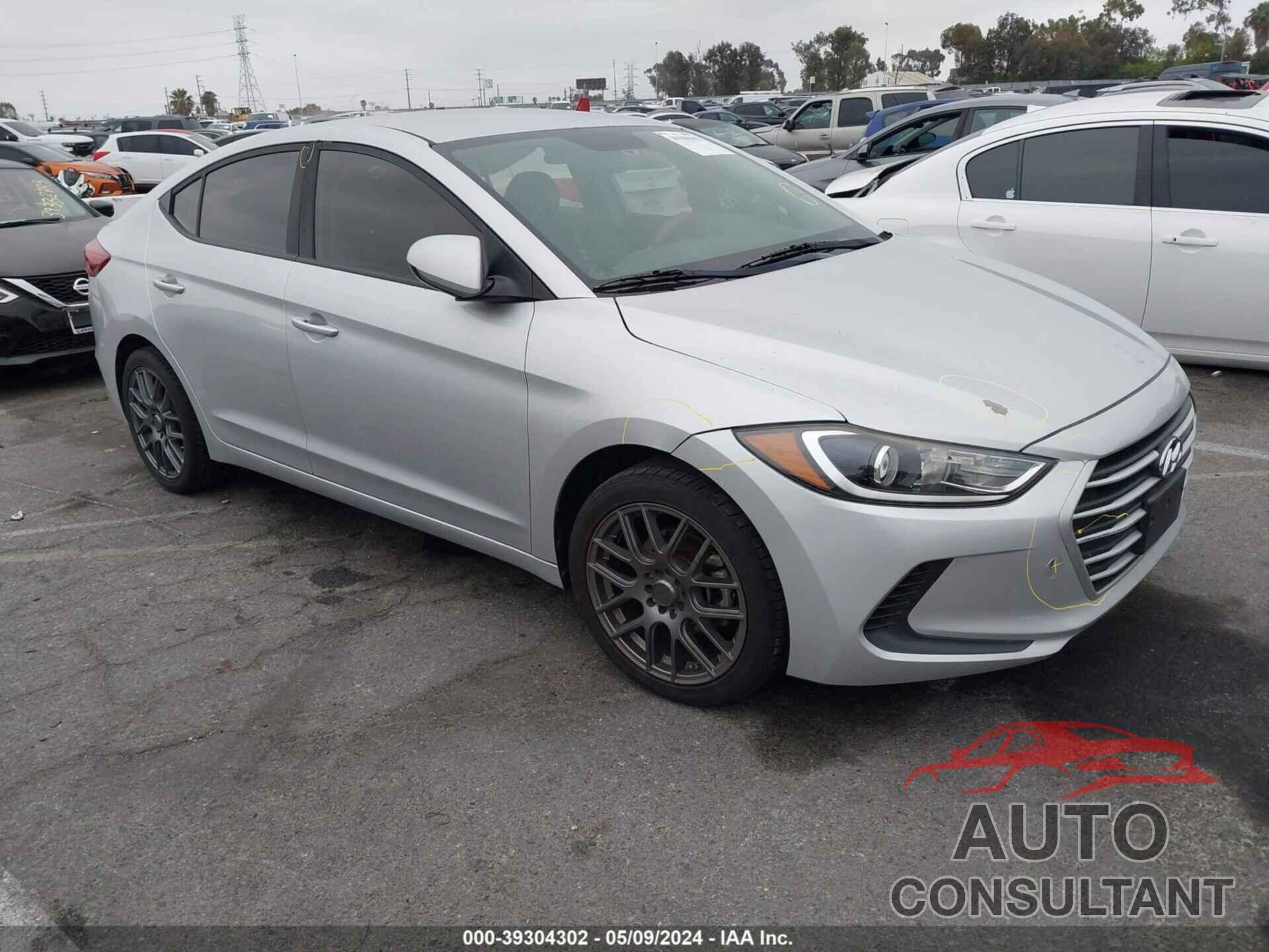 HYUNDAI ELANTRA 2018 - KMHD74LF8JU467189