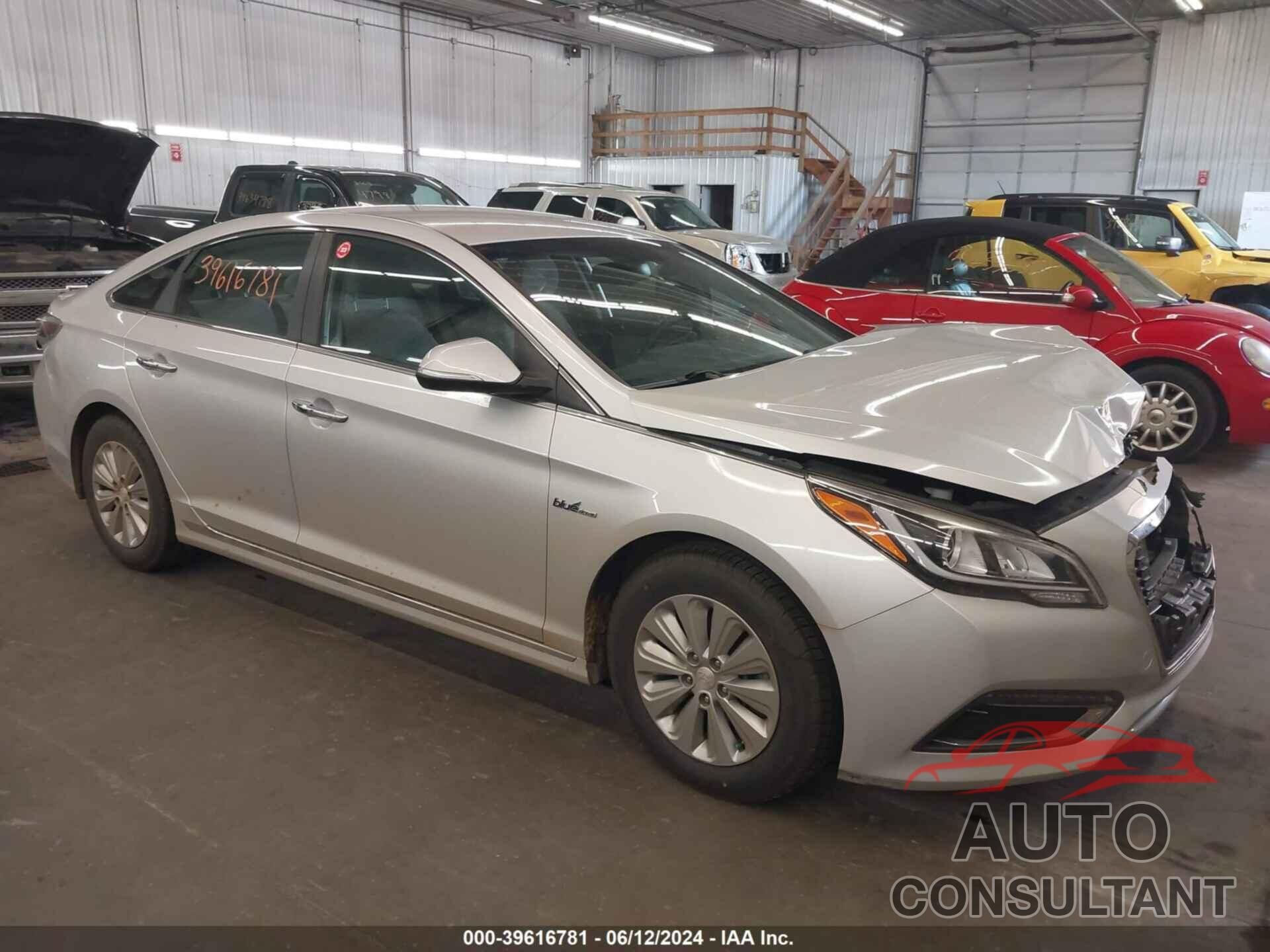 HYUNDAI SONATA HYBRID 2016 - KMHE24L10GA016310