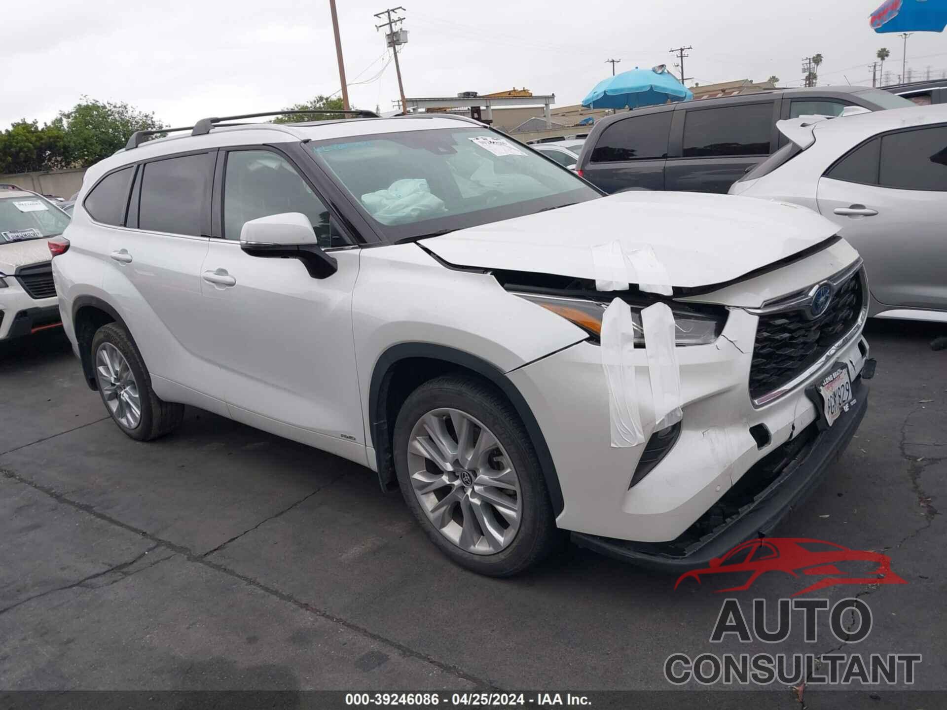 TOYOTA HIGHLANDER 2023 - 5TDXBRCH6PS115207