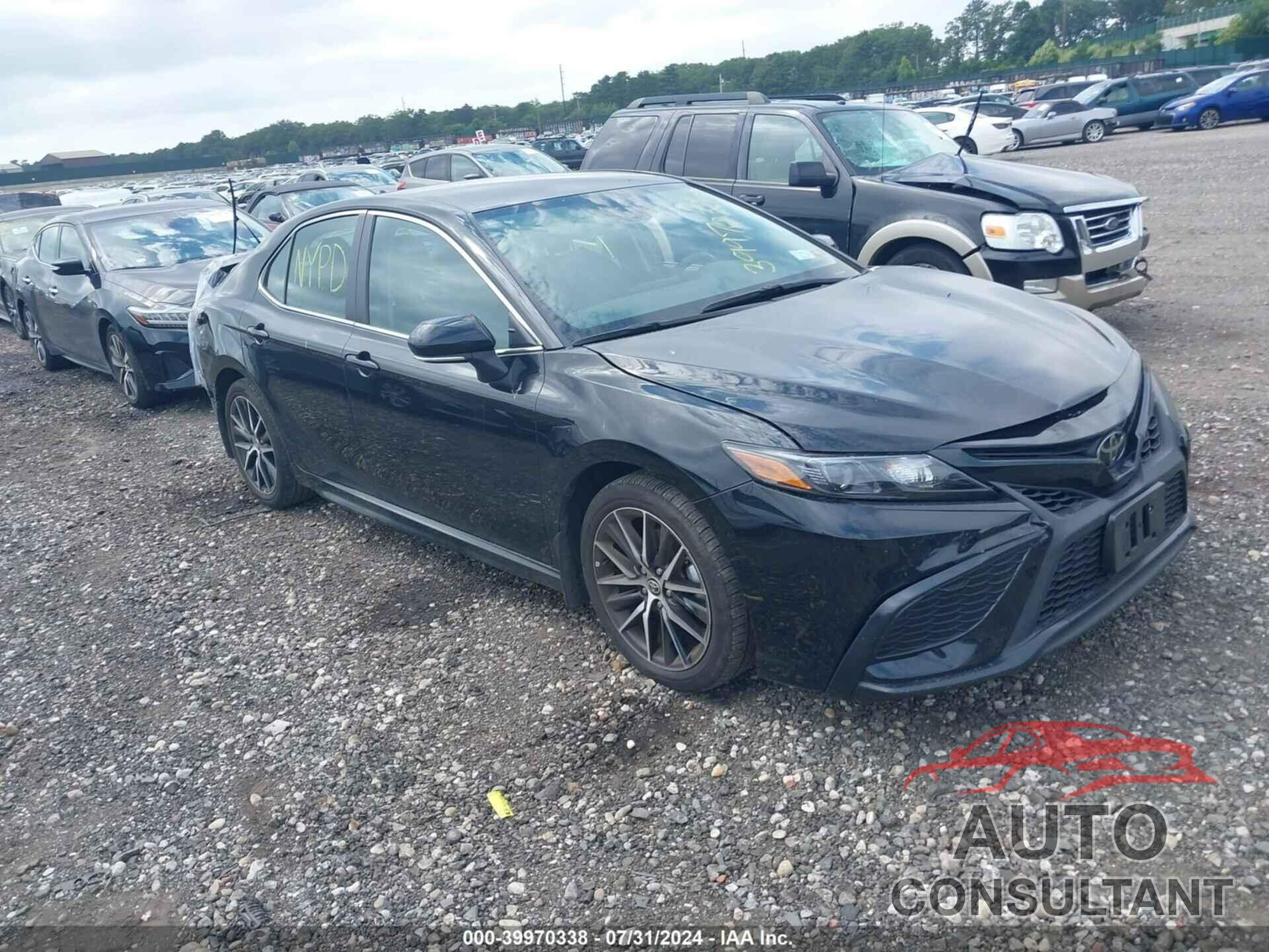 TOYOTA CAMRY 2023 - 4T1G11AK3PU824395
