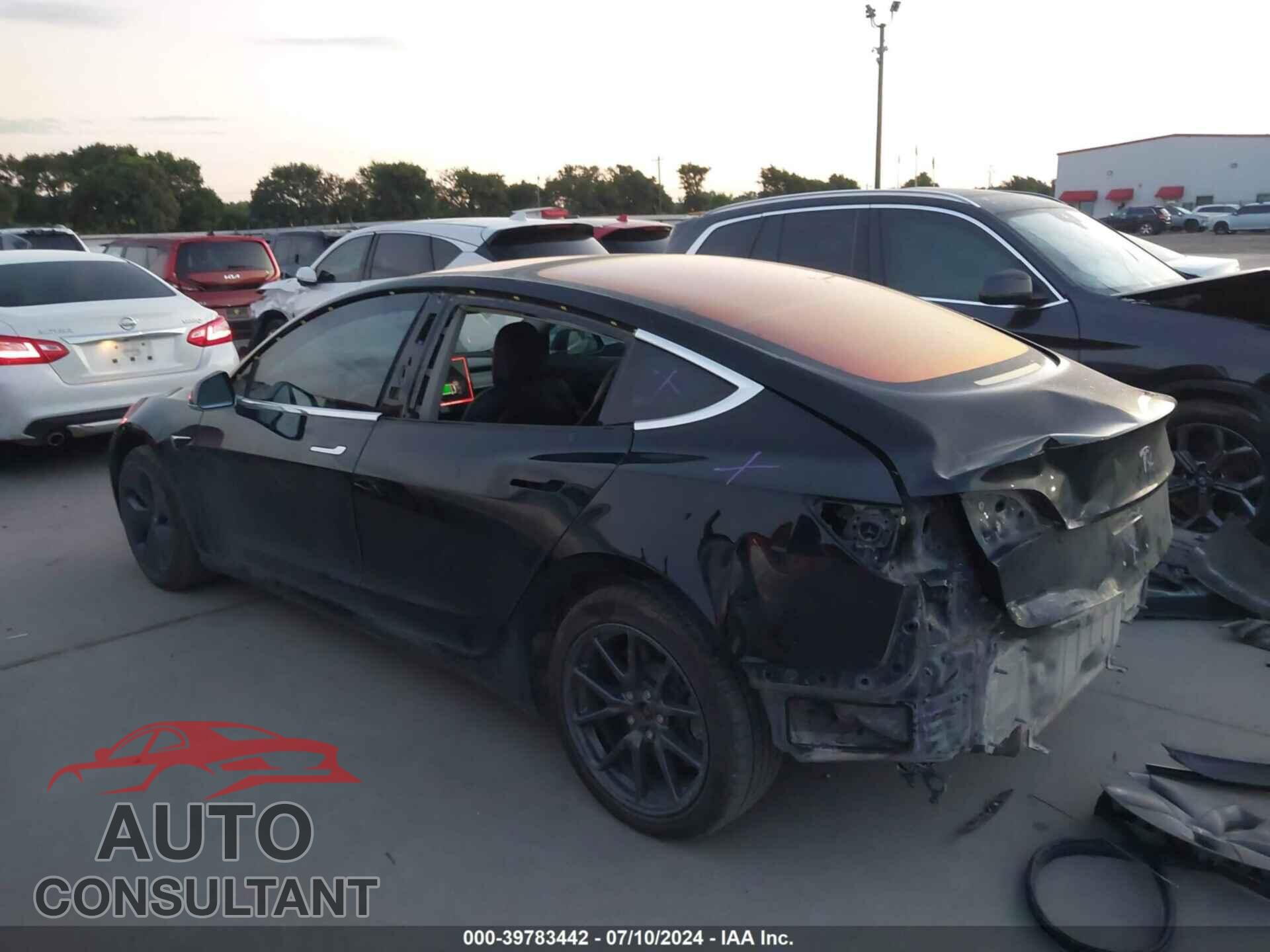 TESLA MODEL 3 2018 - 5YJ3E1EA4JF025539
