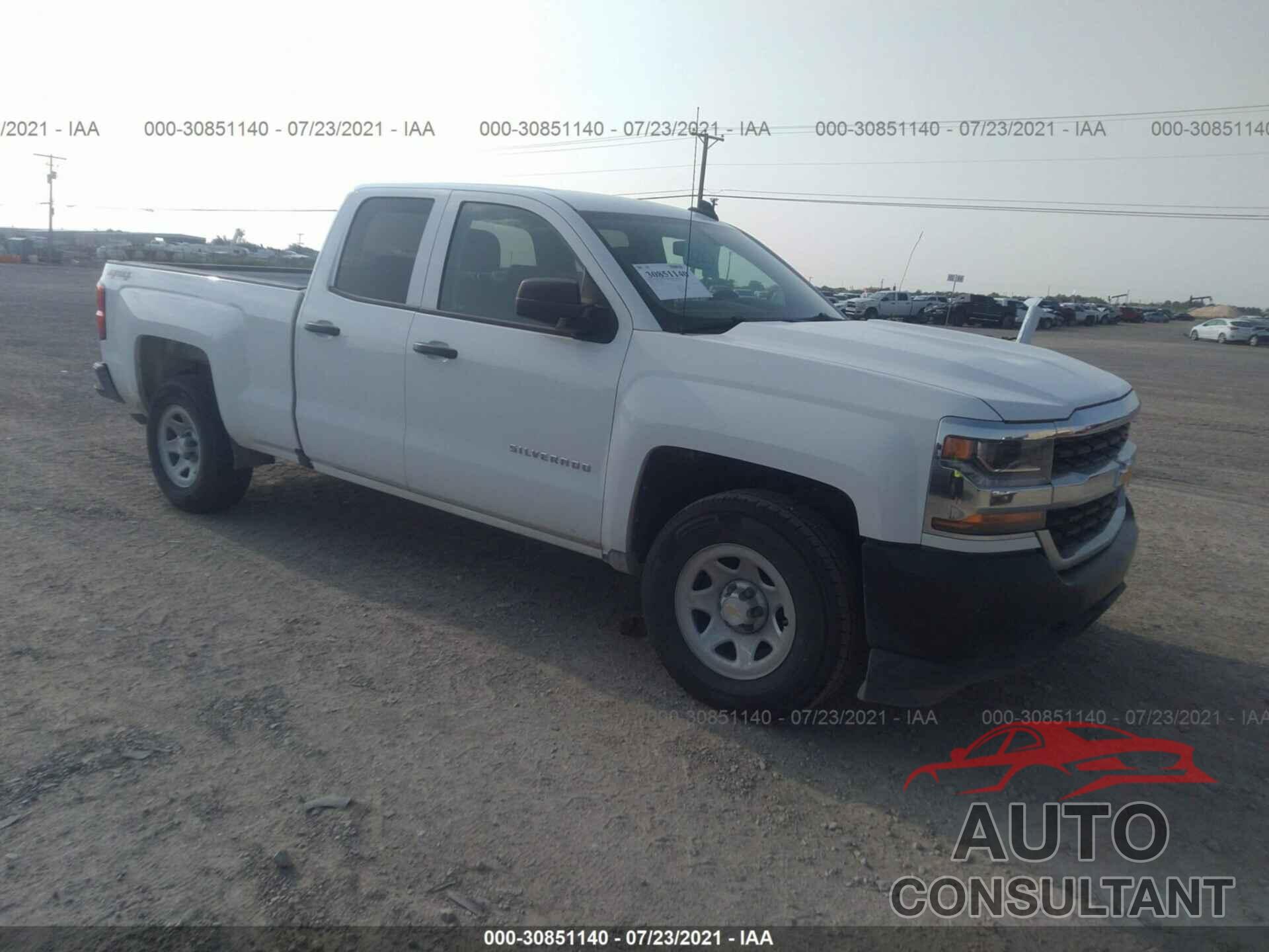CHEVROLET SILVERADO 1500 2018 - 1GCVKNEC2JZ262969