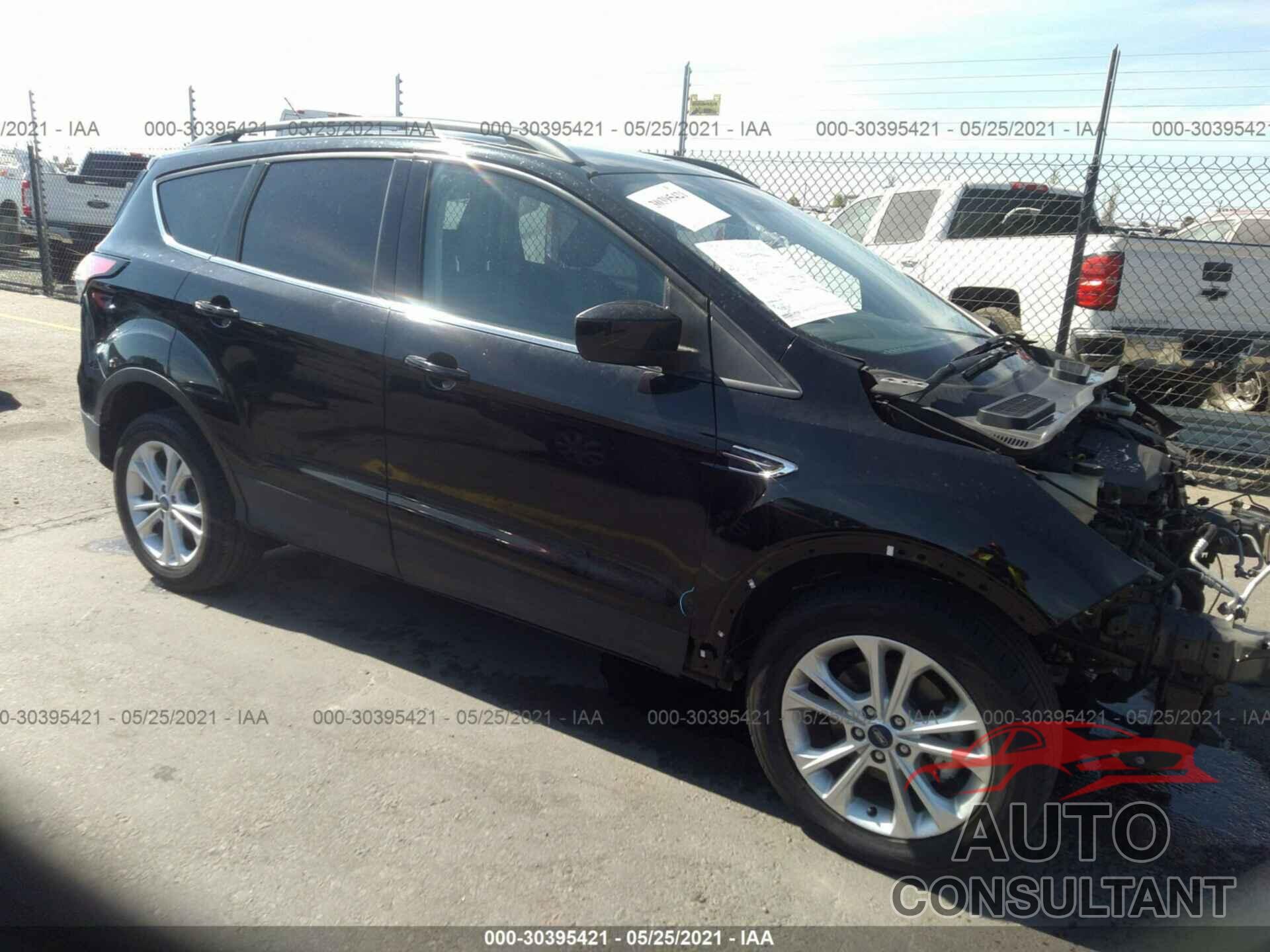 FORD ESCAPE 2018 - 1FMCU0GD7JUA43542