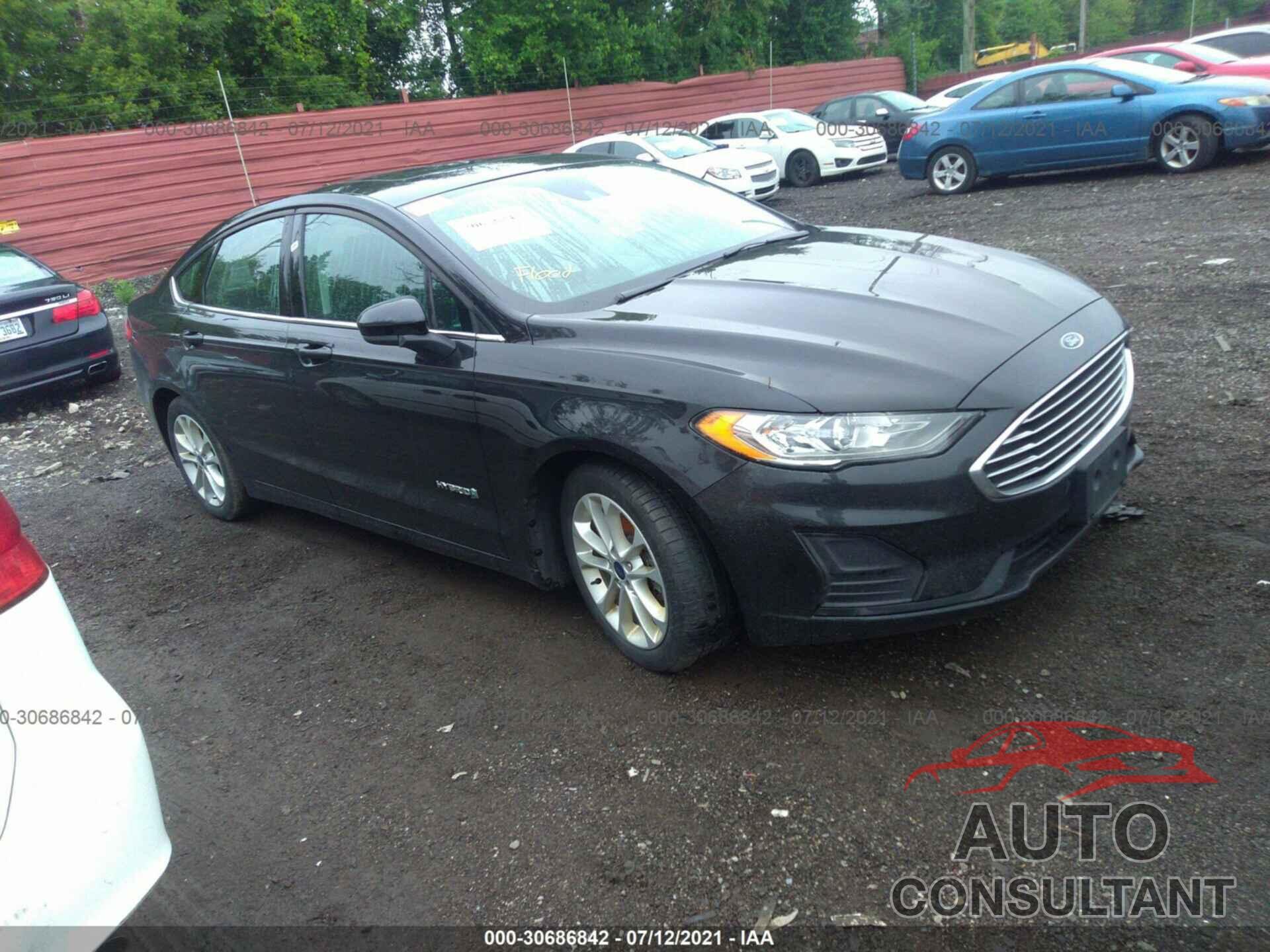 FORD FUSION HYBRID 2019 - 3FA6P0LU7KR130094