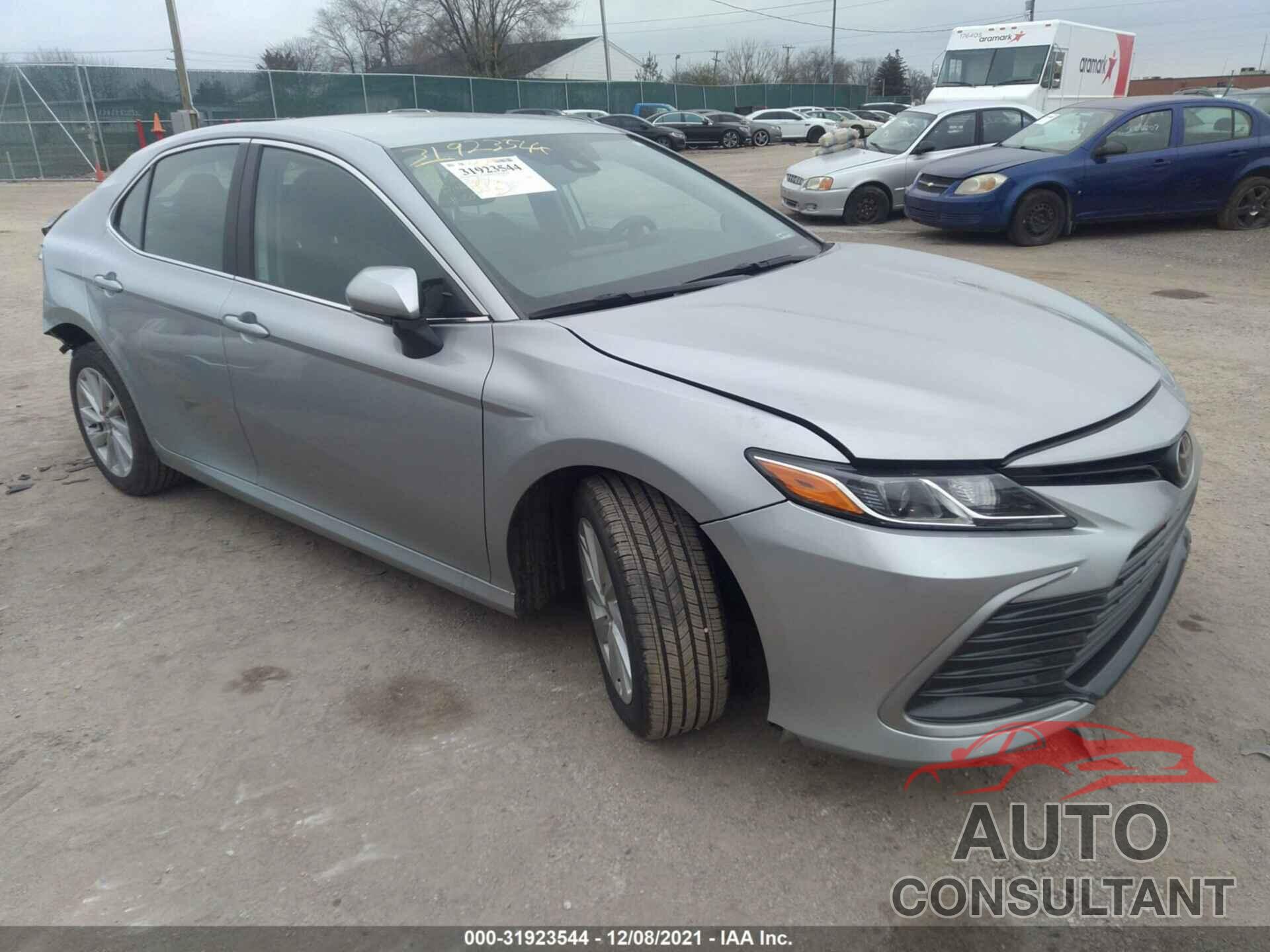 TOYOTA CAMRY 2021 - 4T1R11BK1MU024813